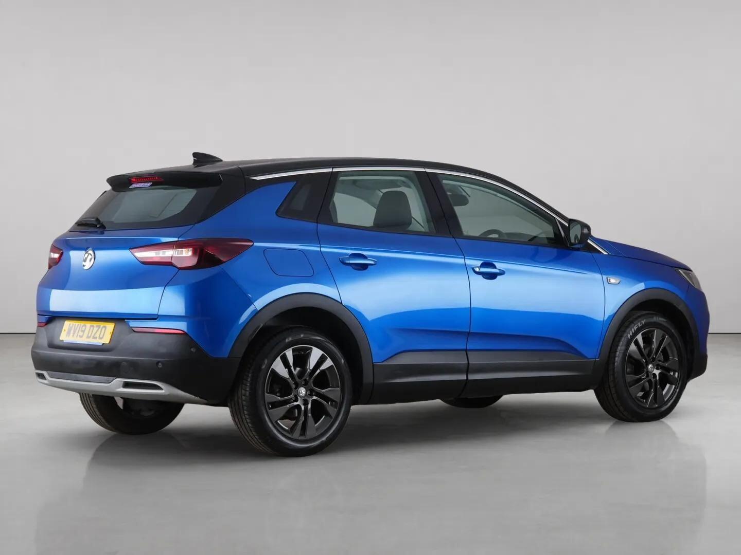 Vauxhall Grandland X view 11