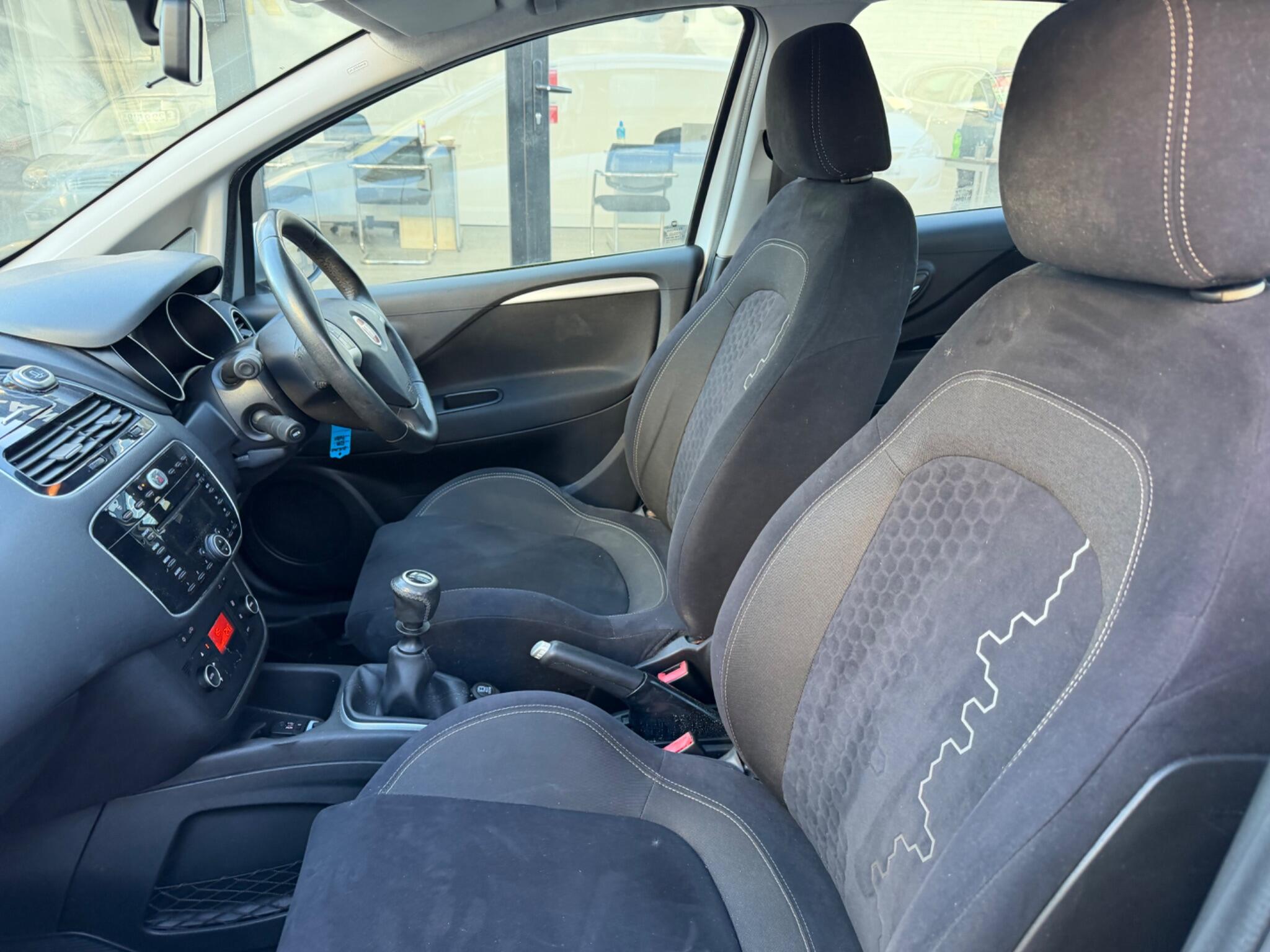 Fiat Punto view 15