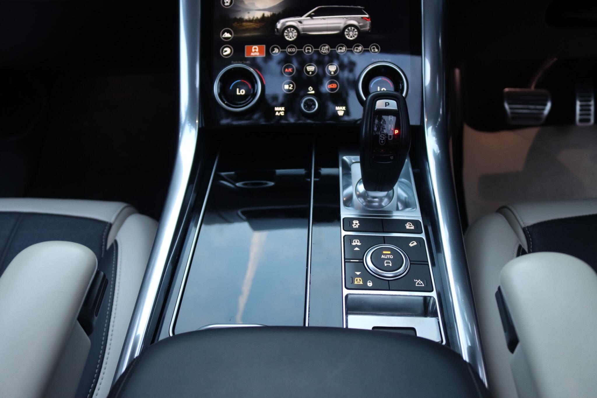 Land Rover Range Rover Sport view 11