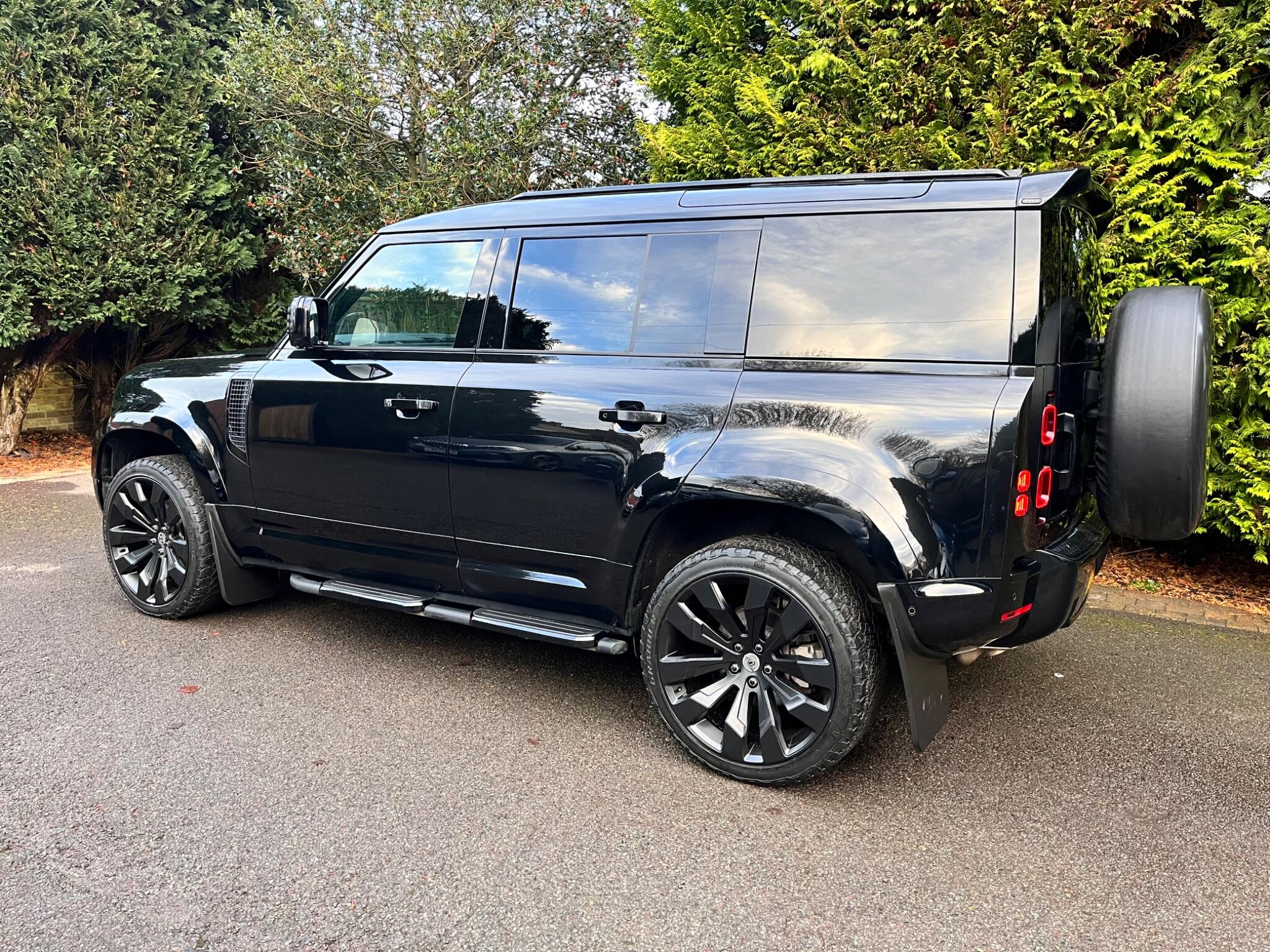 Land Rover Defender view 11