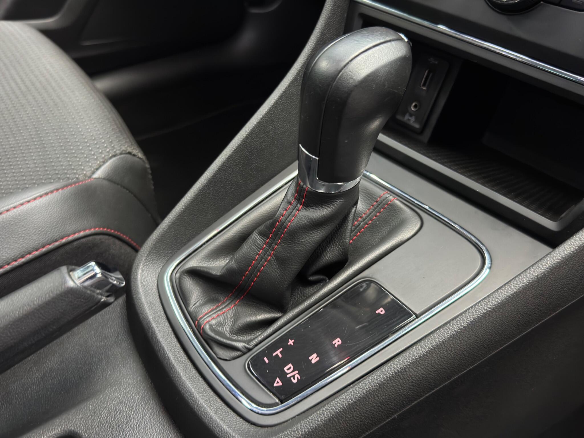 Seat Leon view 8