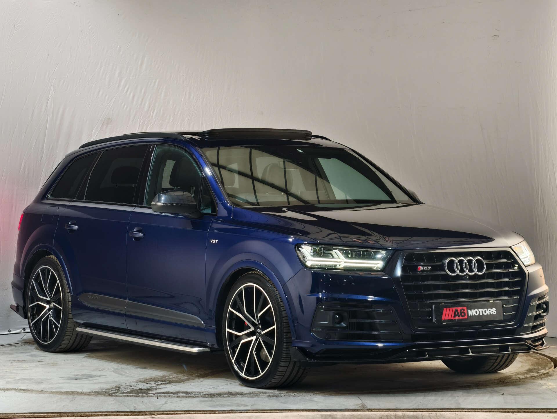 Audi SQ7 view 9