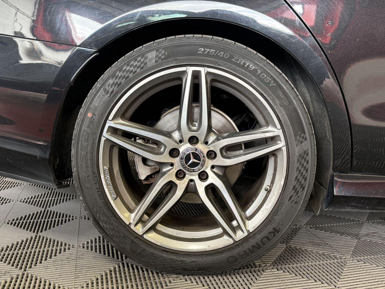Mercedes-Benz E Class view 19