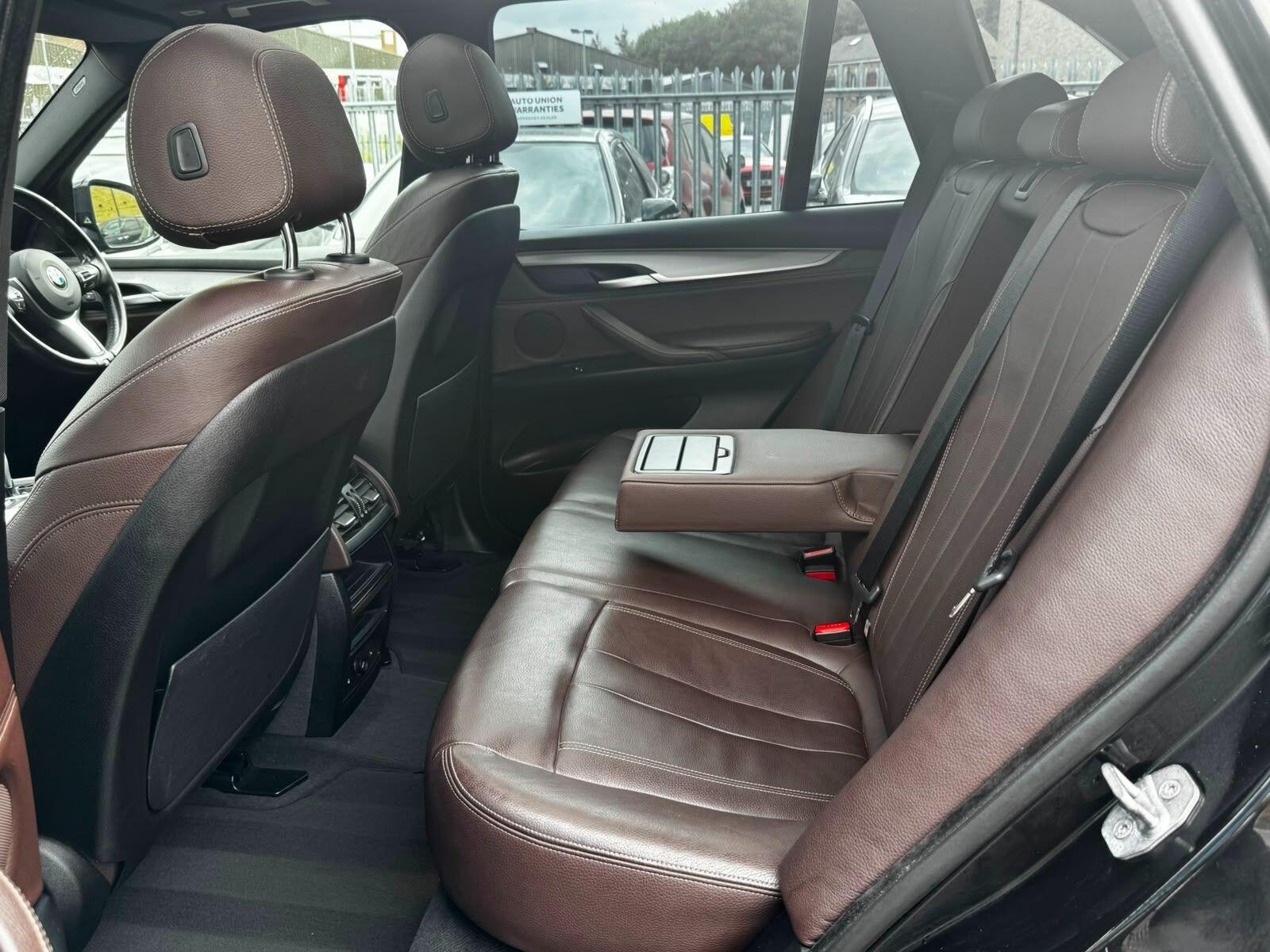 BMW X5 view 26