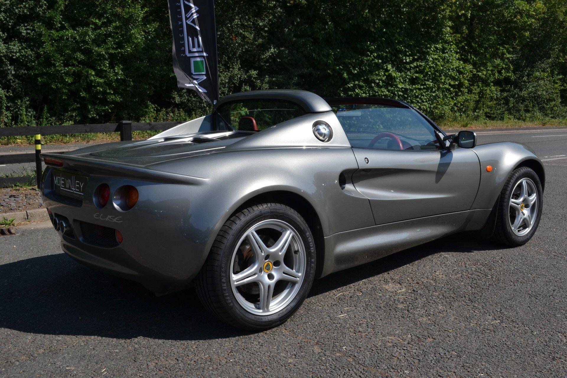 Lotus Elise view 7