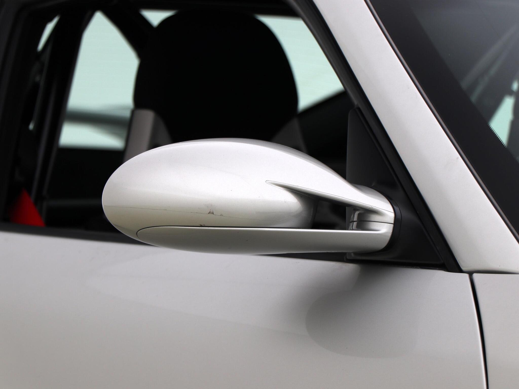 Porsche 911 view 14
