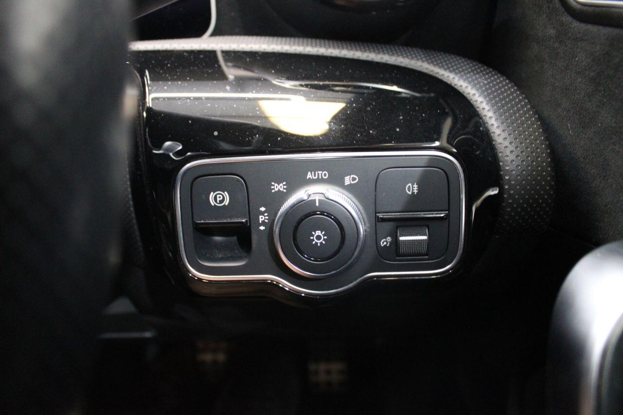 Mercedes-Benz A-Class view 28