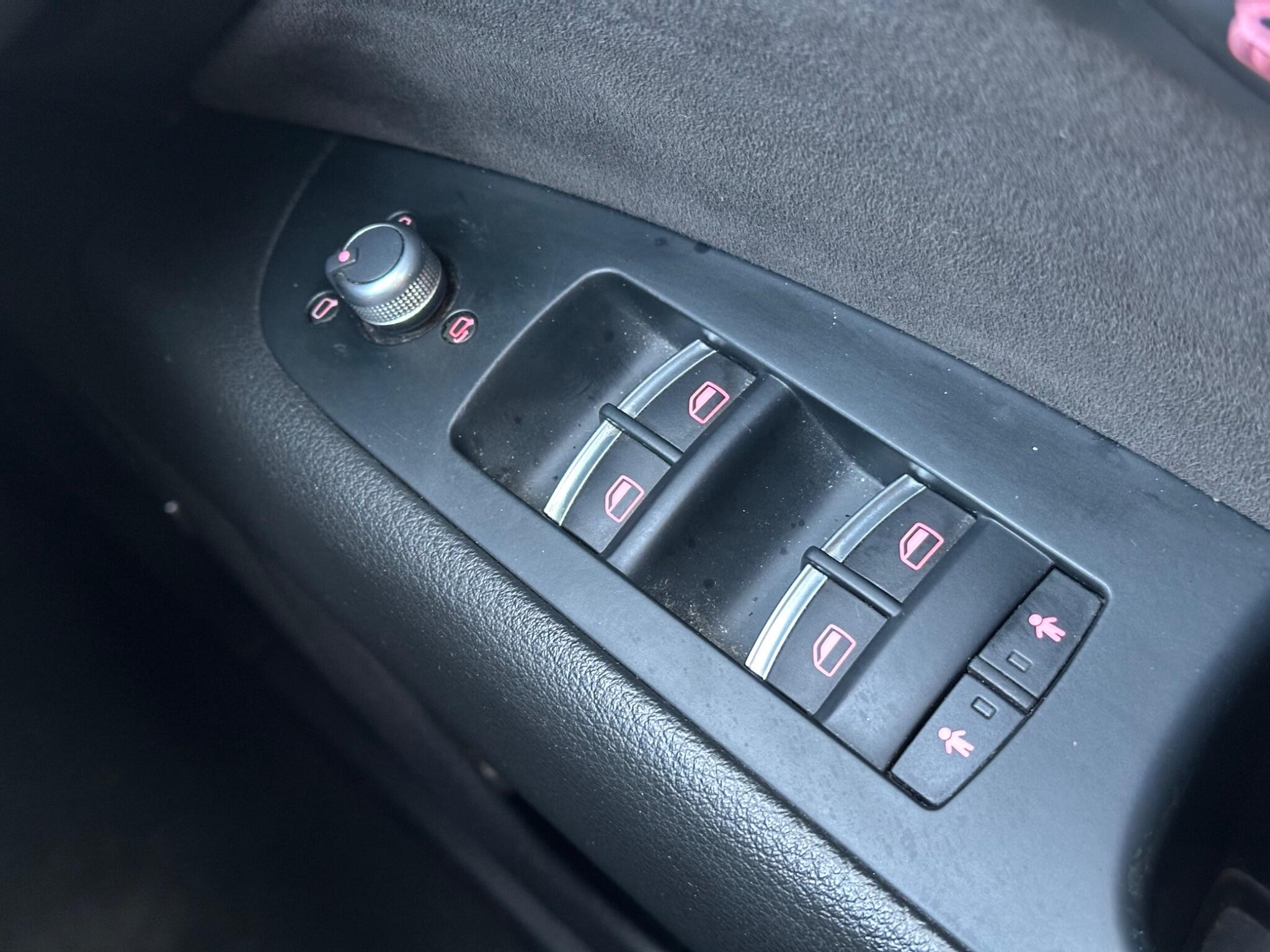 Audi Q7 view 24