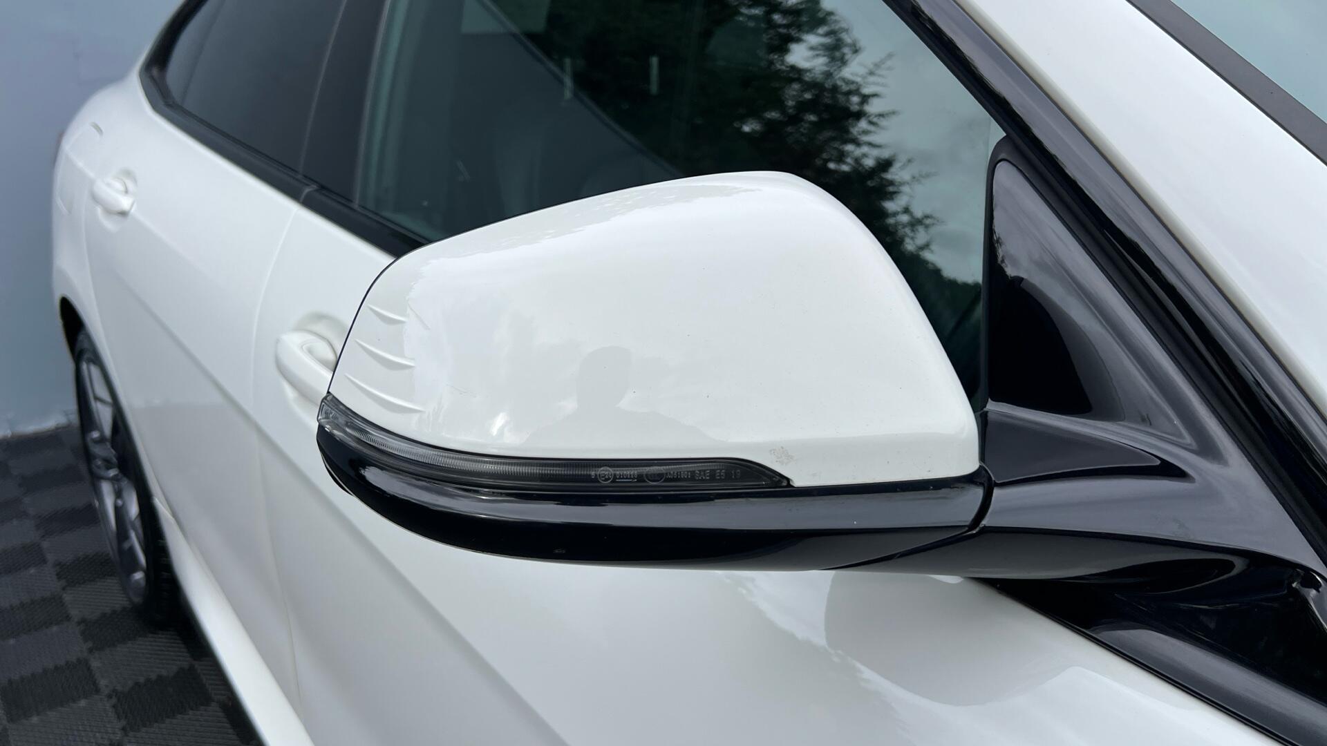 BMW 2 Series view 26