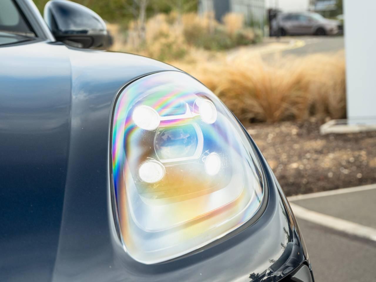 Porsche Macan view 17
