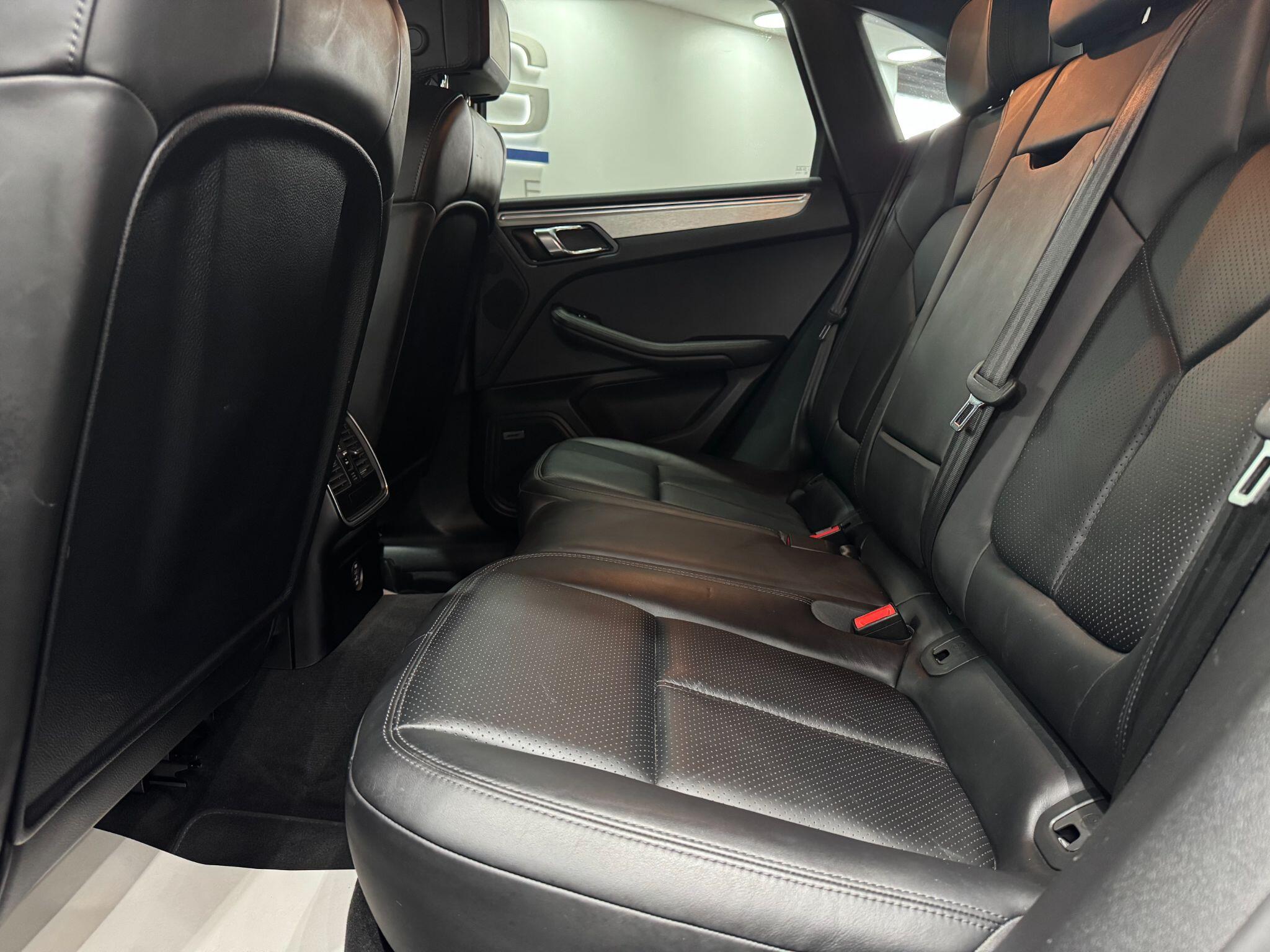 Porsche Macan view 62