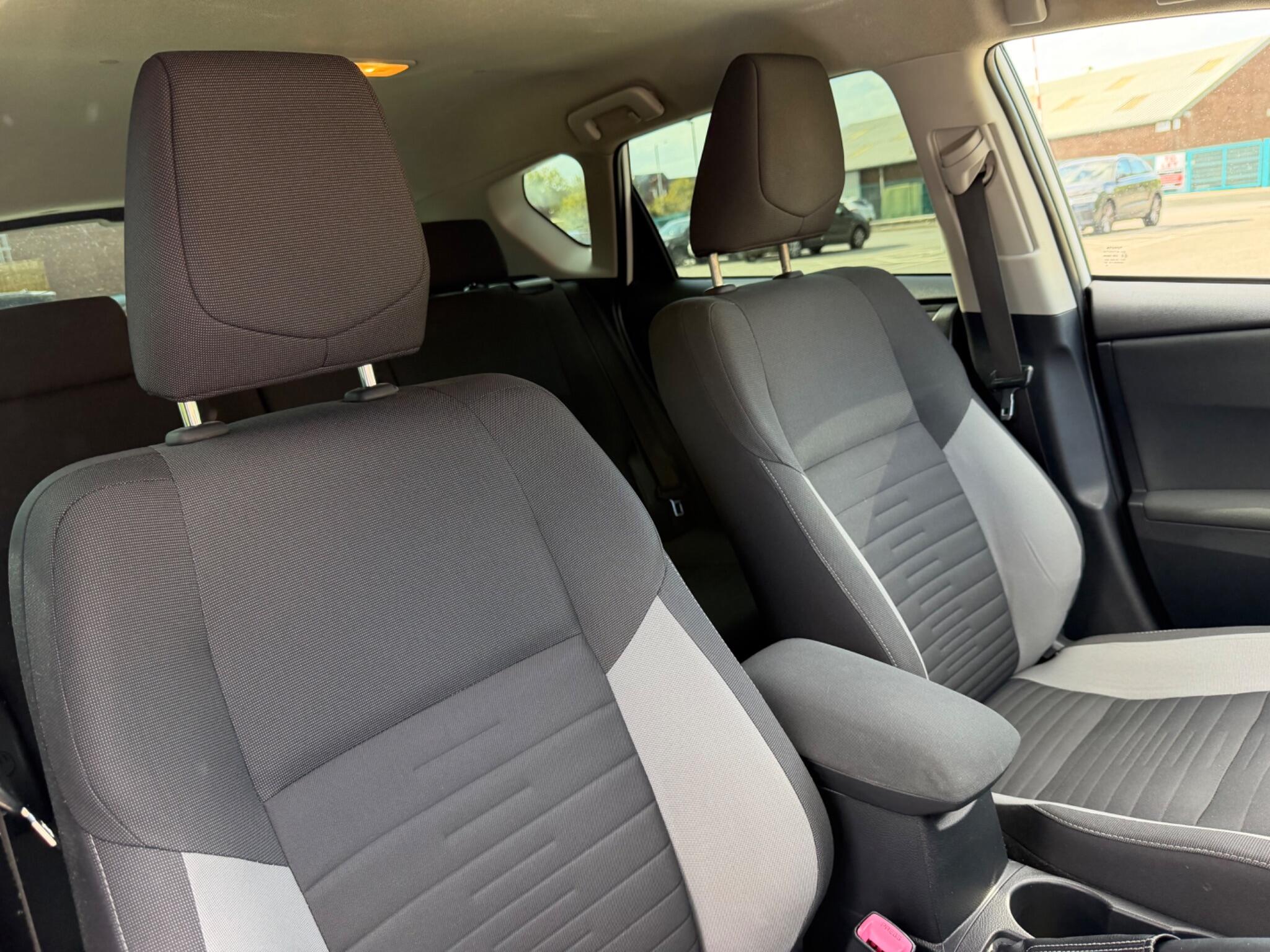 Toyota Auris view 14