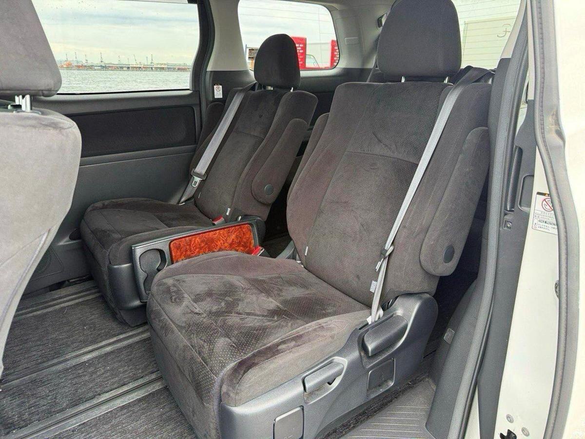 Toyota Vellfire view 16