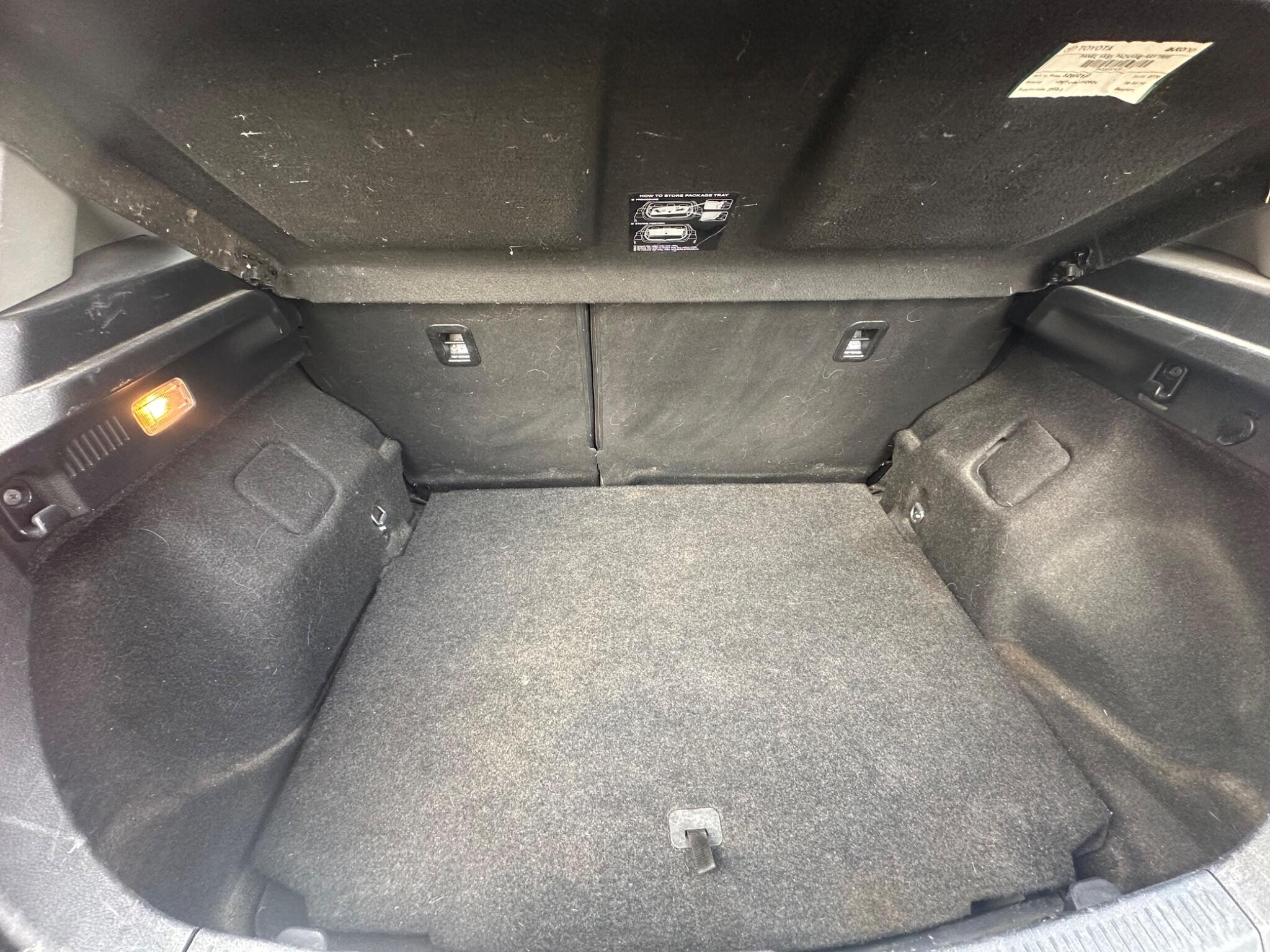 2014 Toyota Auris image 37