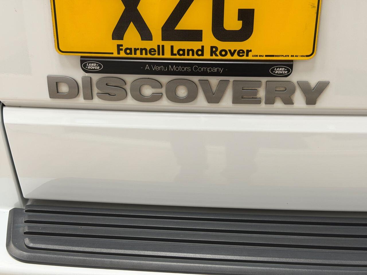 Land Rover Discovery 4 view 32