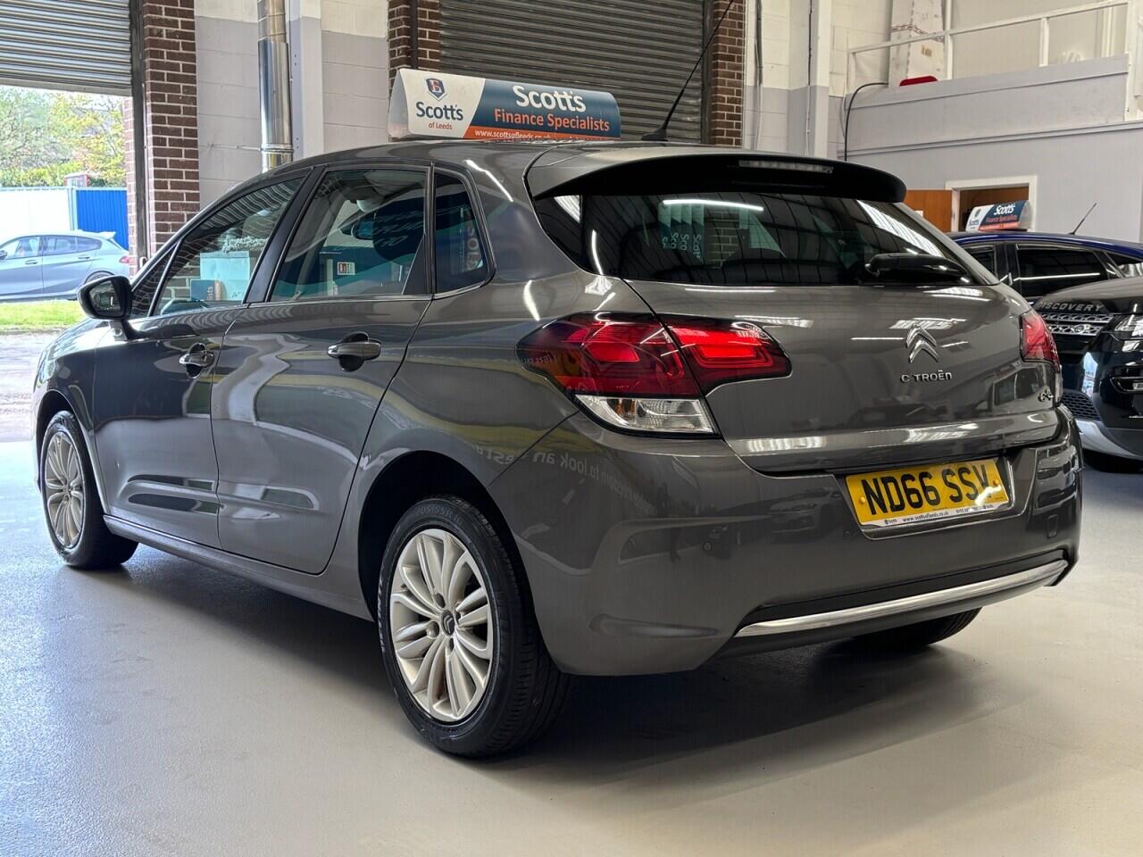 Citroen C4 view 7