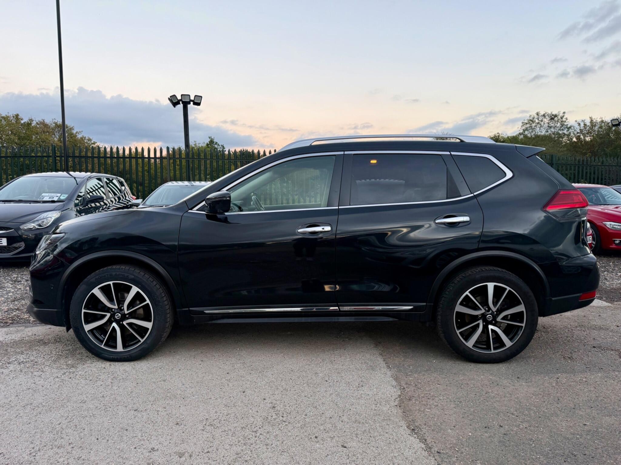 Nissan X-Trail view 13