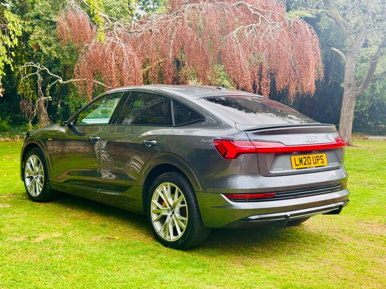 Audi E-Tron view 11