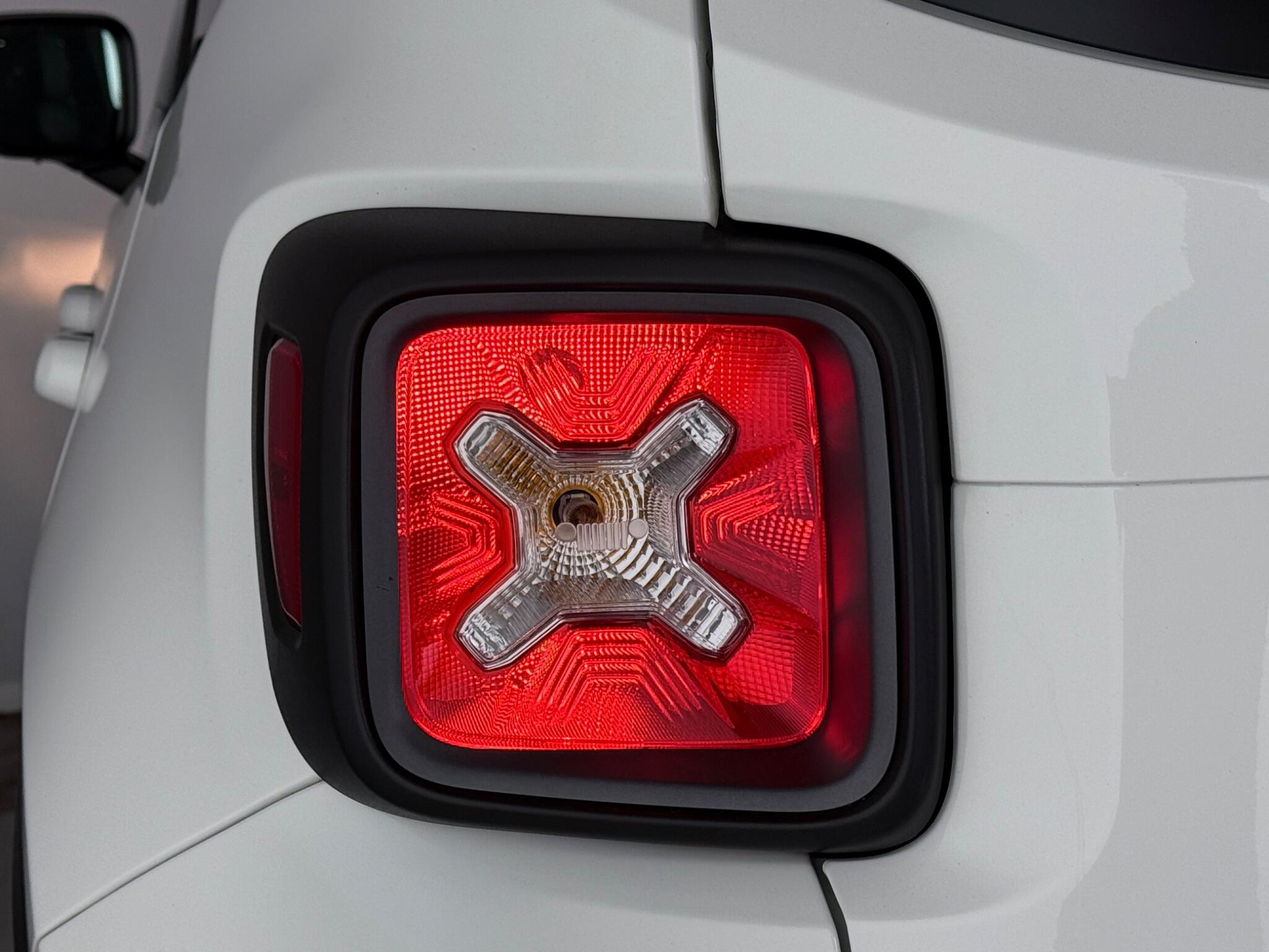 Jeep Renegade view 9