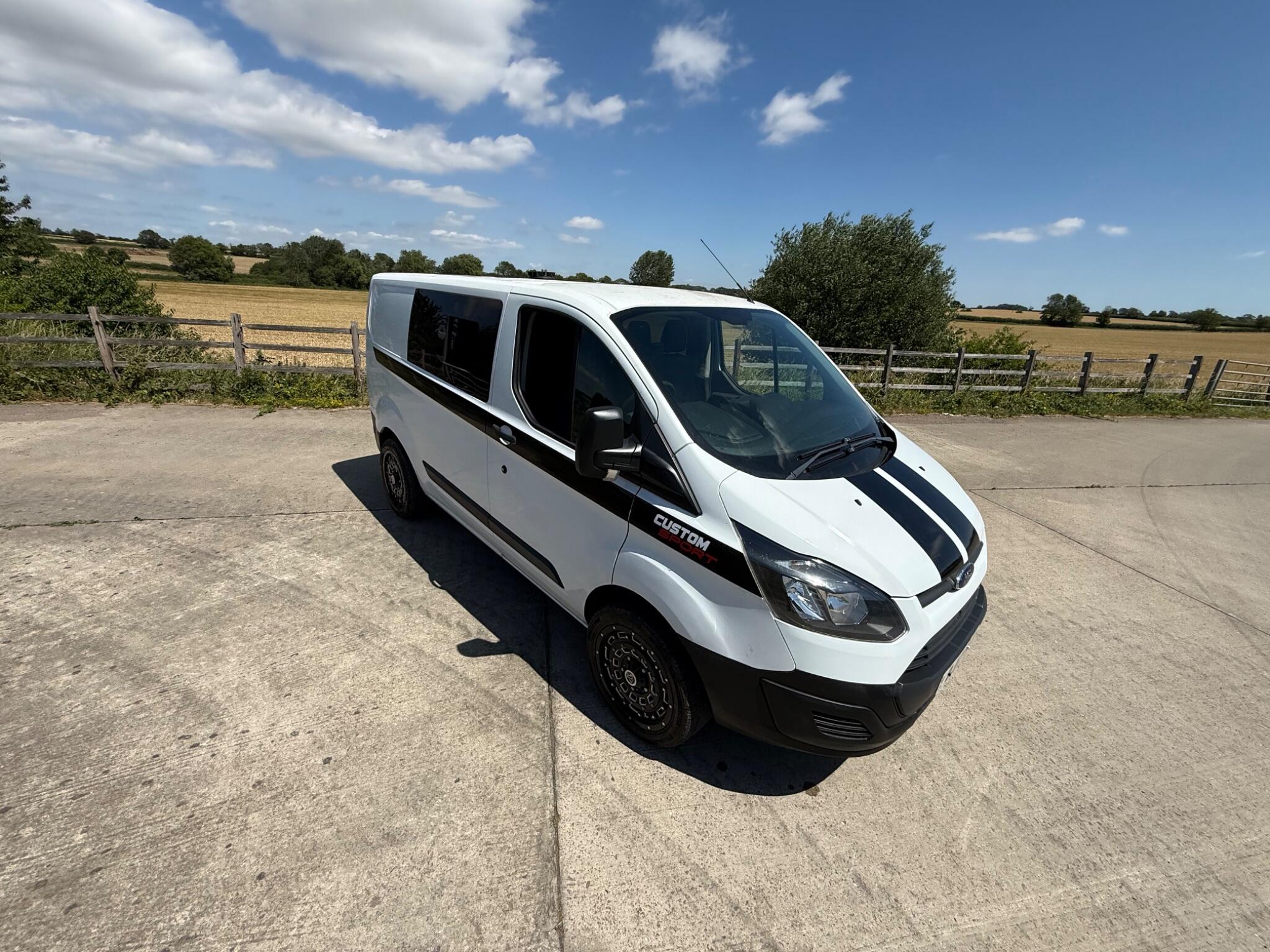 Ford Transit Custom 2.0 TDCi 290 L1 H1 5dr — photo 2 of 84