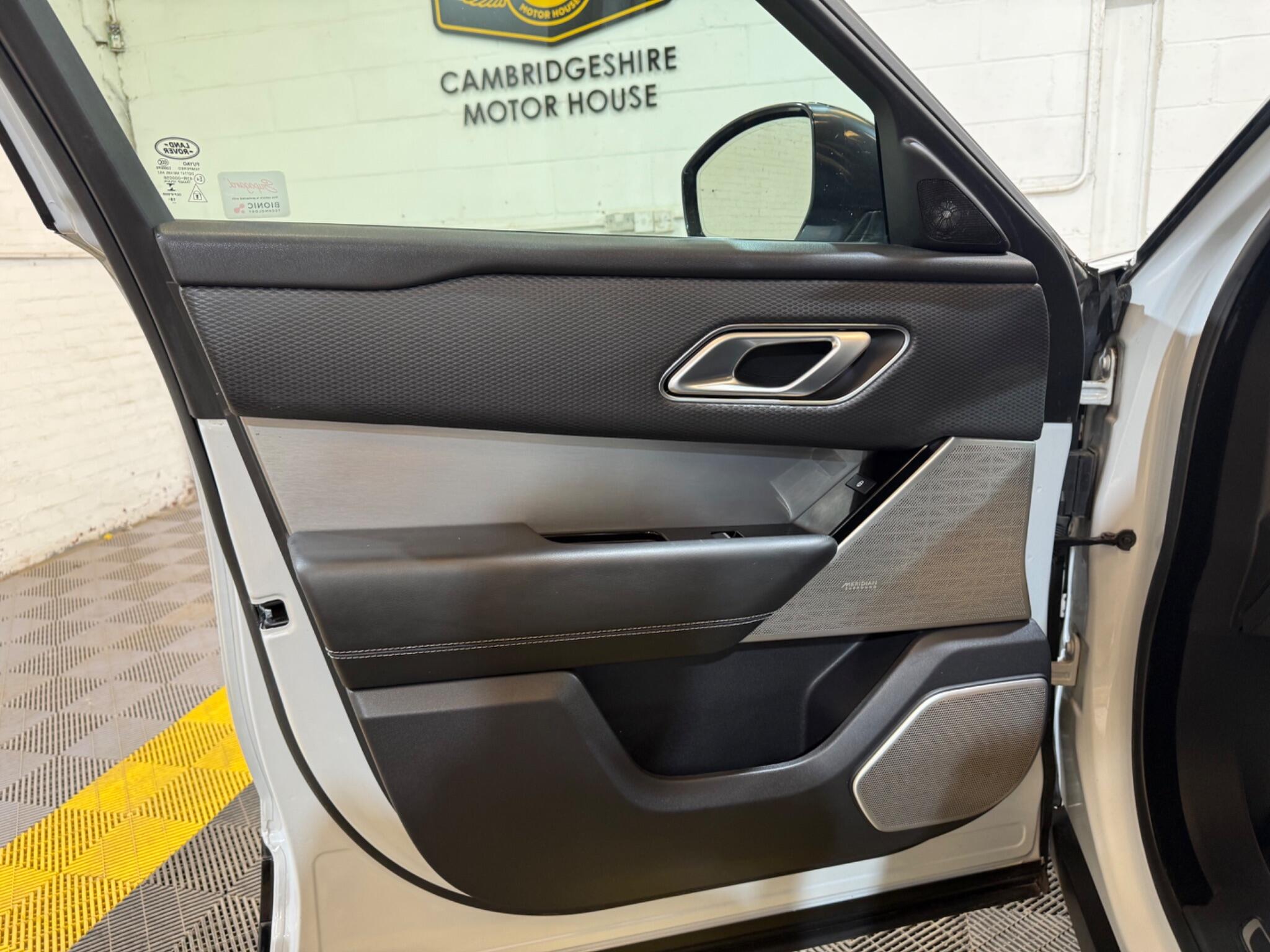 Land Rover Range Rover Velar view 62