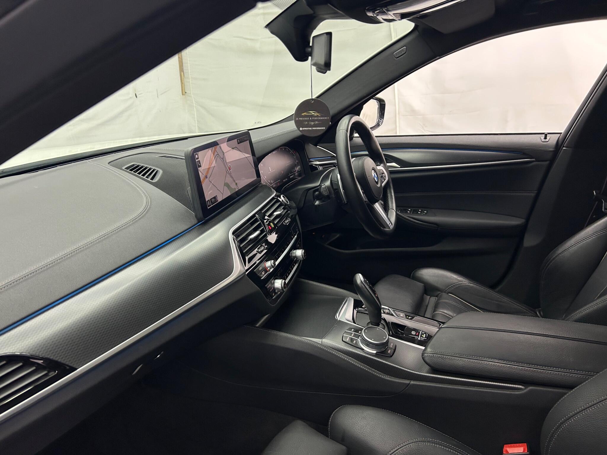 BMW 5 Series view 49