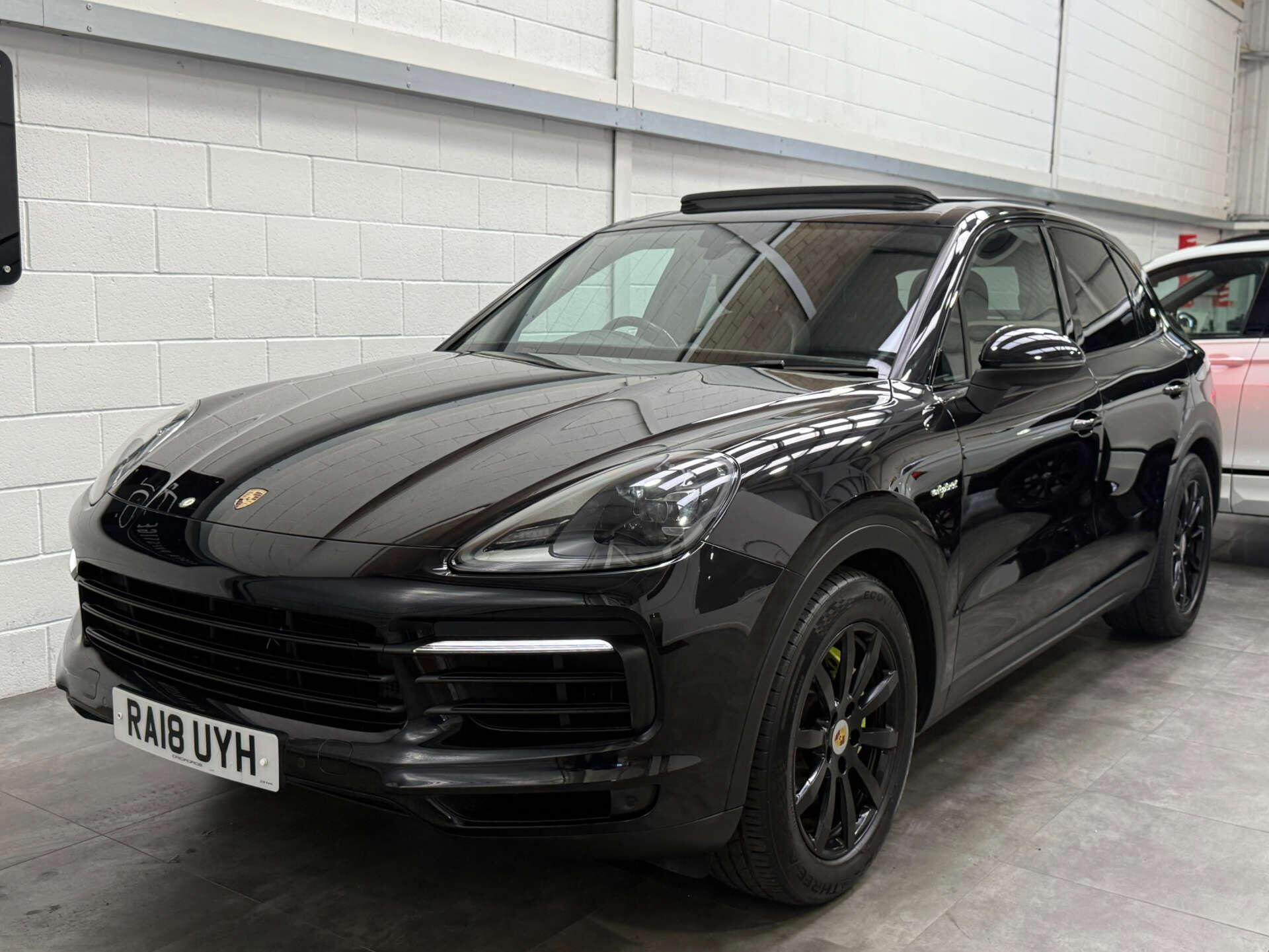 Porsche Cayenne view 3