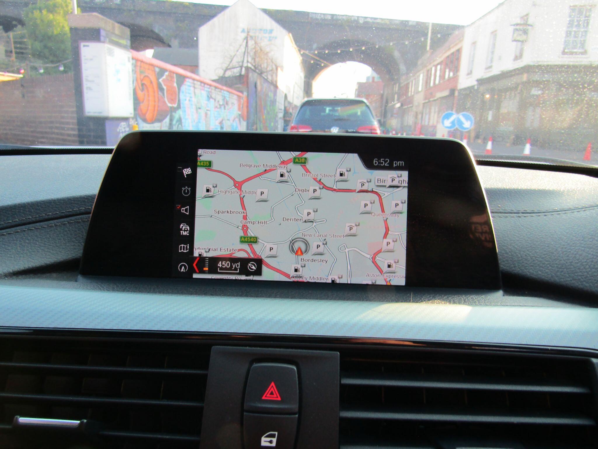 BMW 3 Series view 9