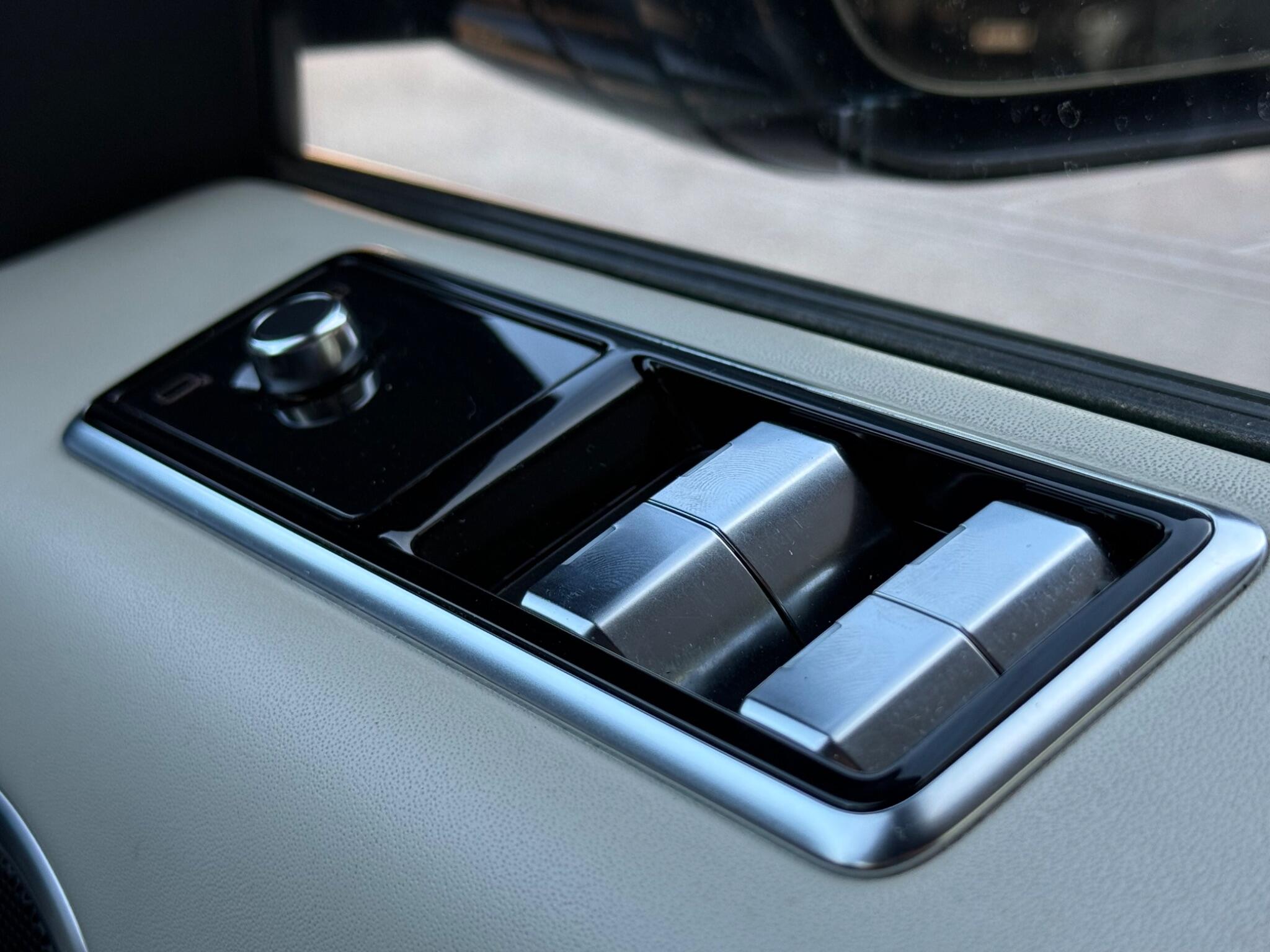 Land Rover Range Rover Sport view 18