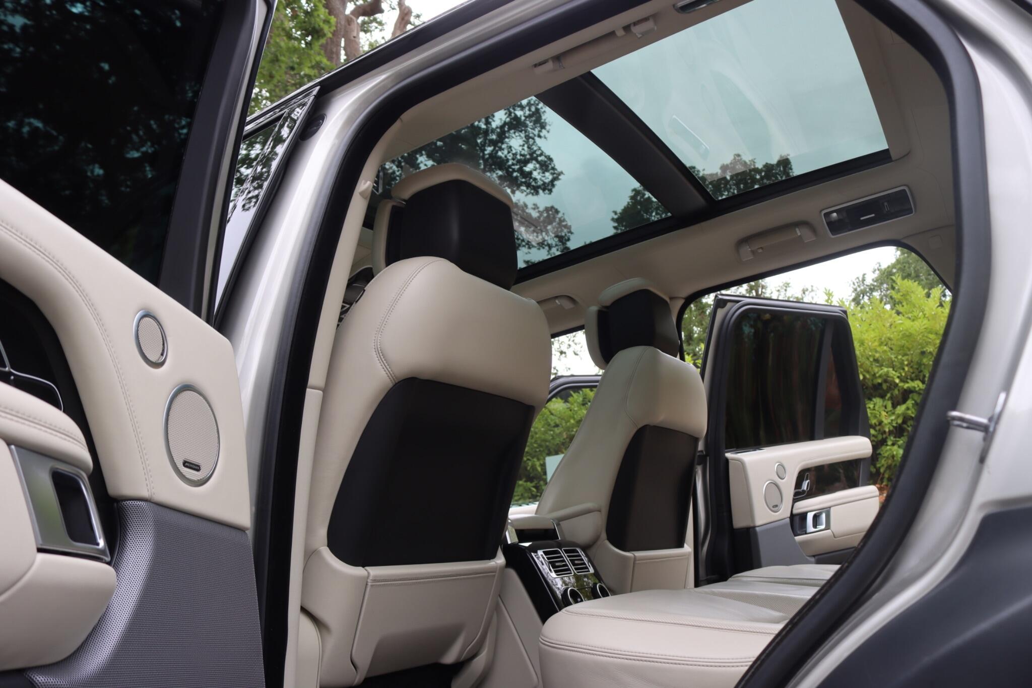 Land Rover Range Rover view 9