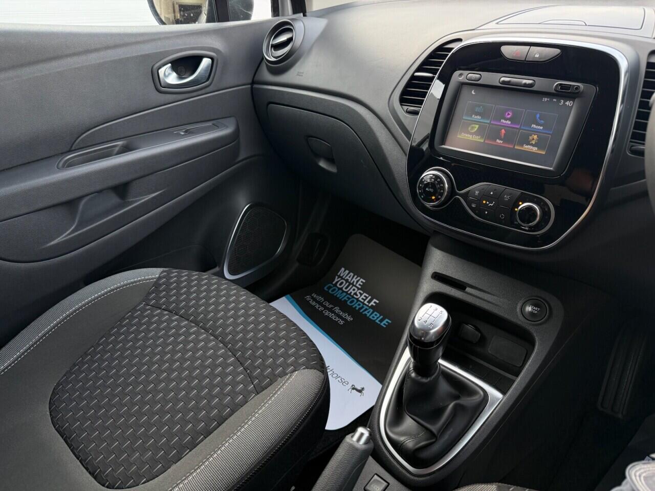 Renault Captur view 12