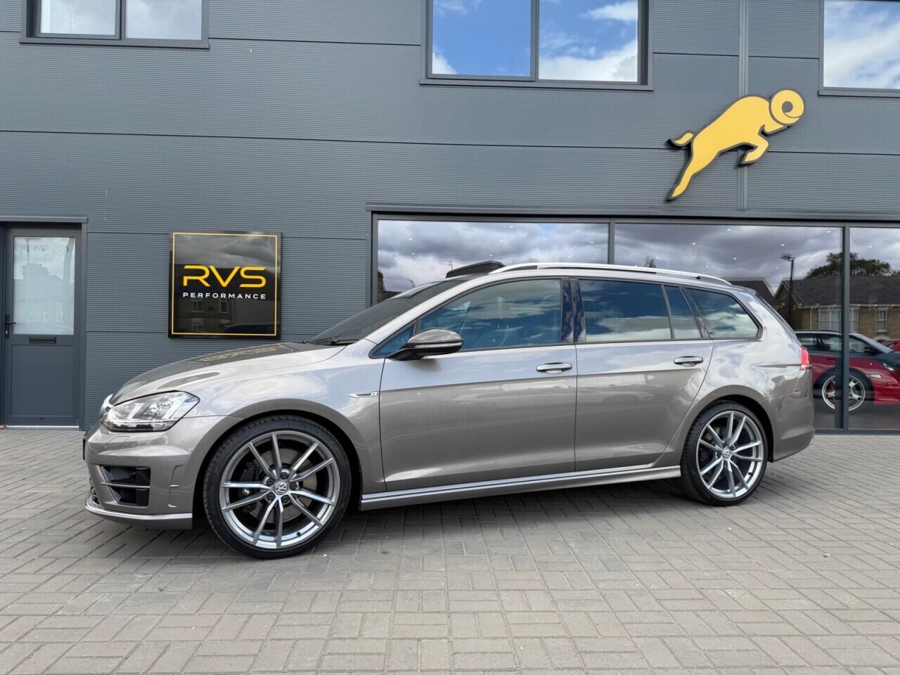 Volkswagen Golf view 11