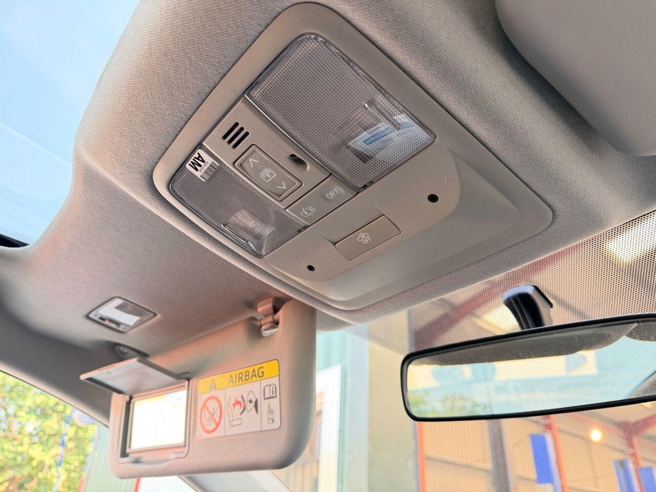 Toyota Auris view 50