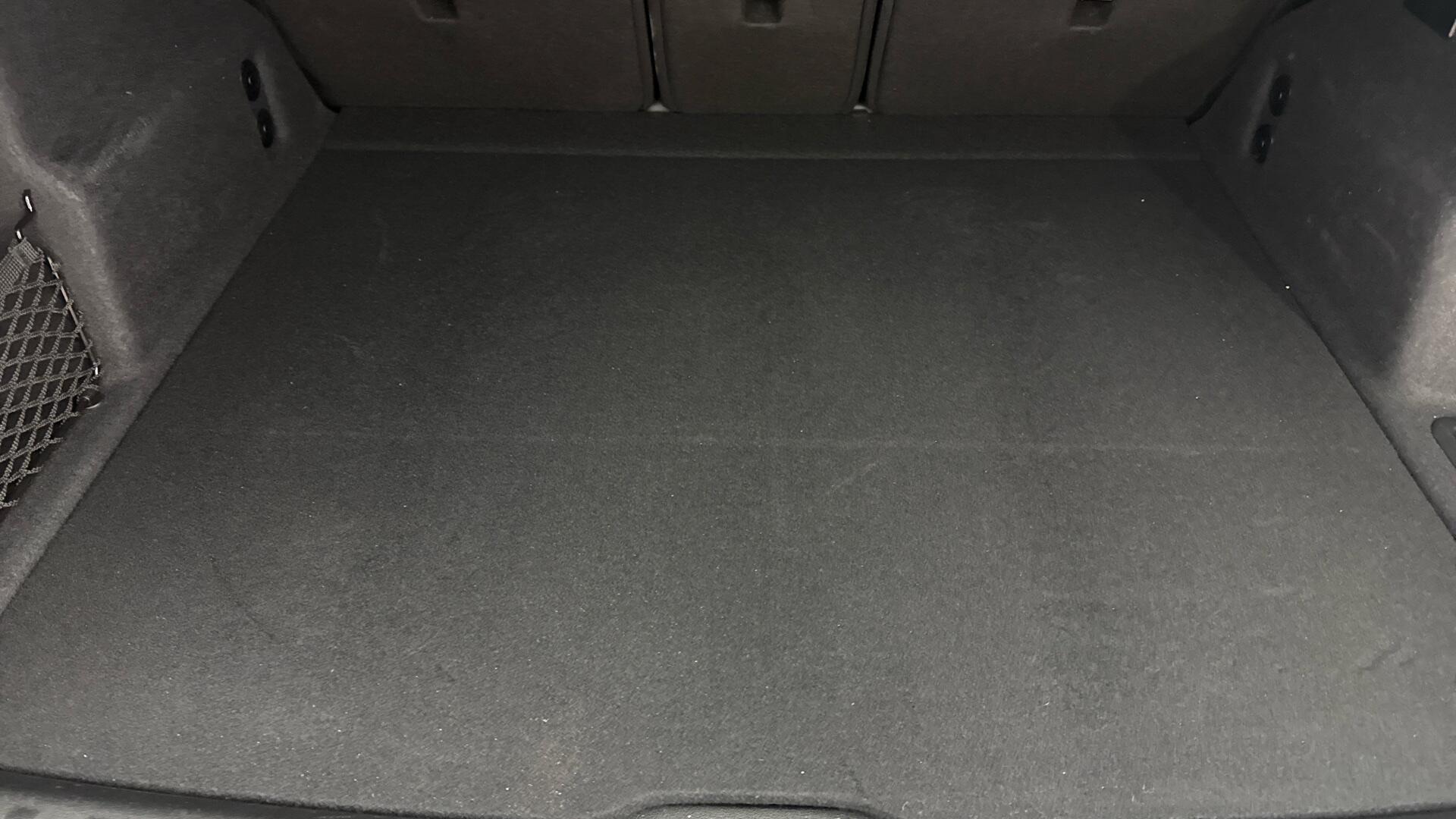 BMW iX1 view 13