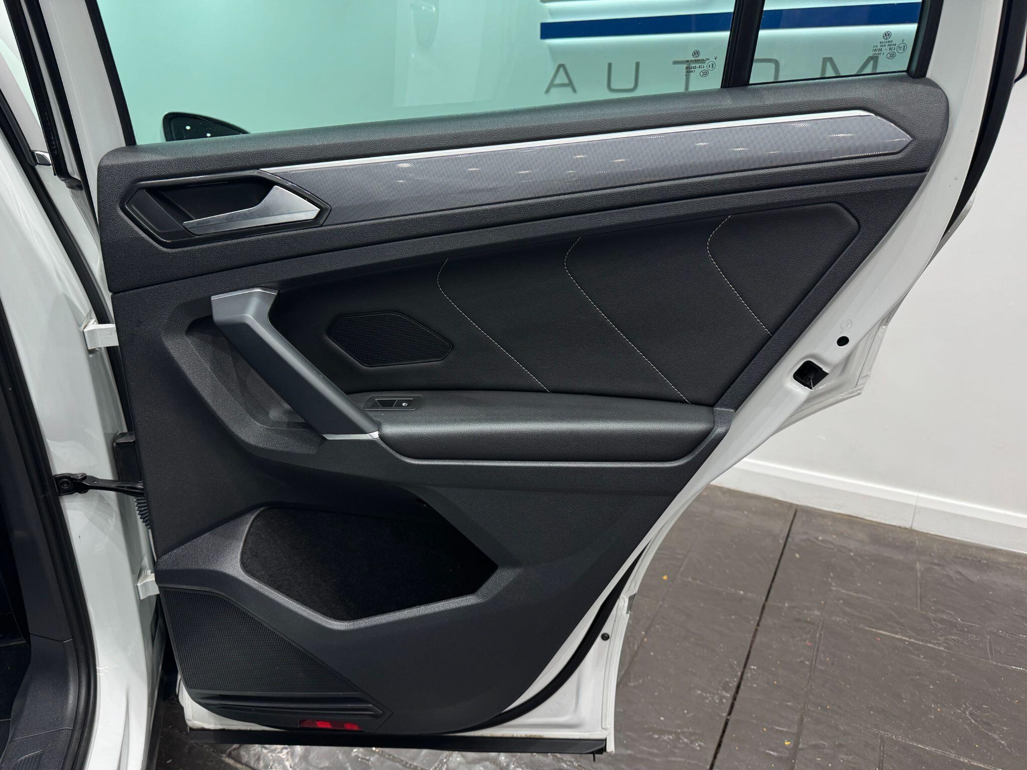 Volkswagen Tiguan view 48