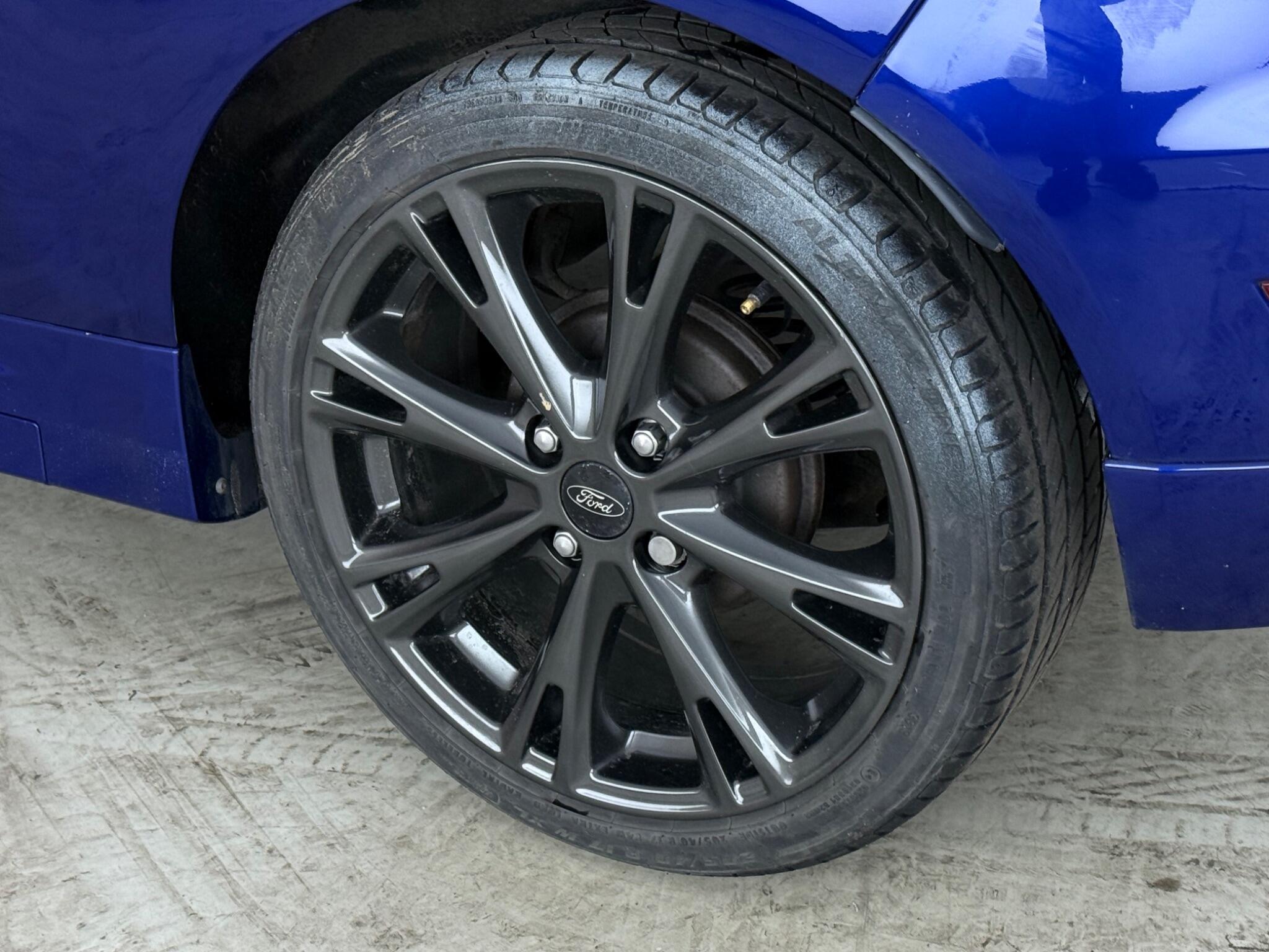 Ford Fiesta view 9