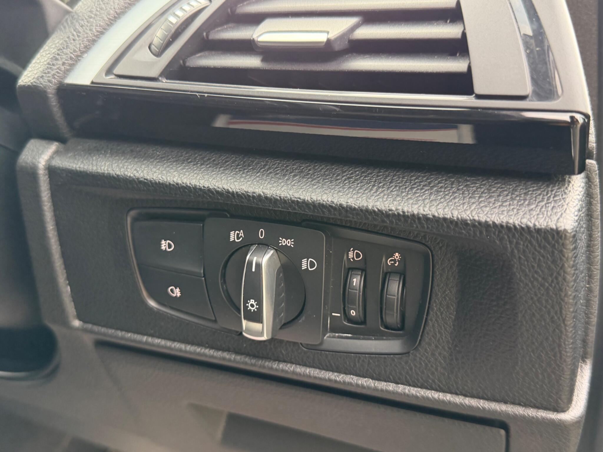 BMW 1 Series view 18