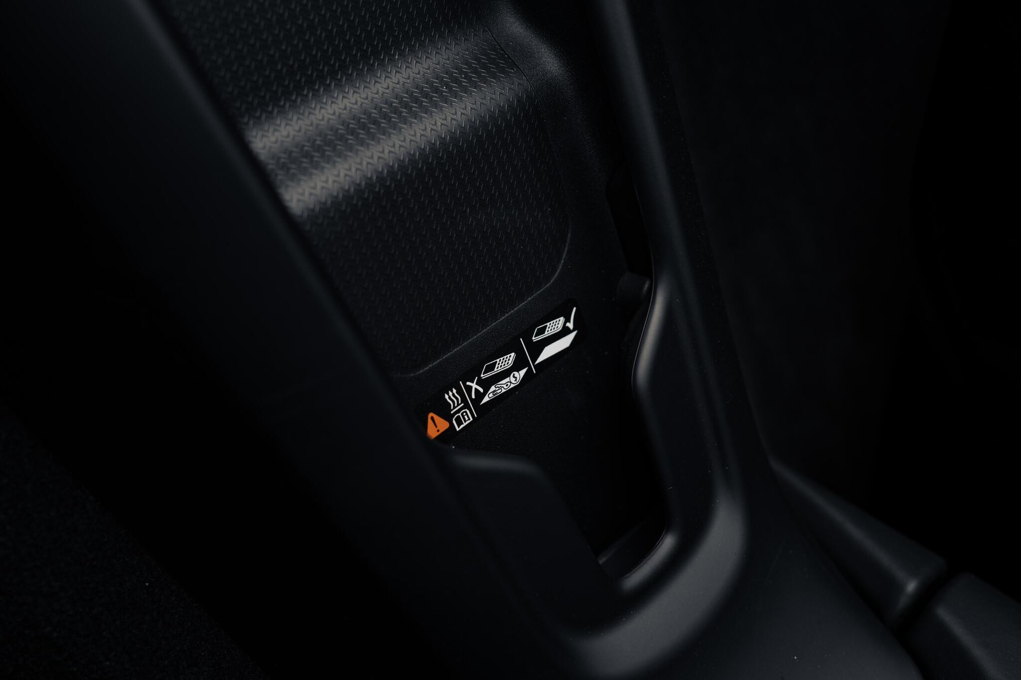 Chevrolet Corvette Stingray view 14