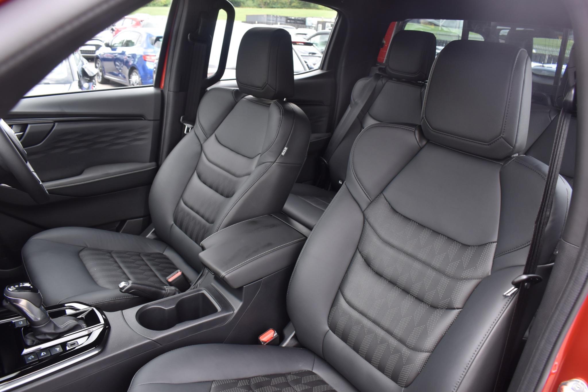 D-Max - 1.9 TD V-Cross Auto 4WD Euro 6 (s/s) 4dr - Image 16