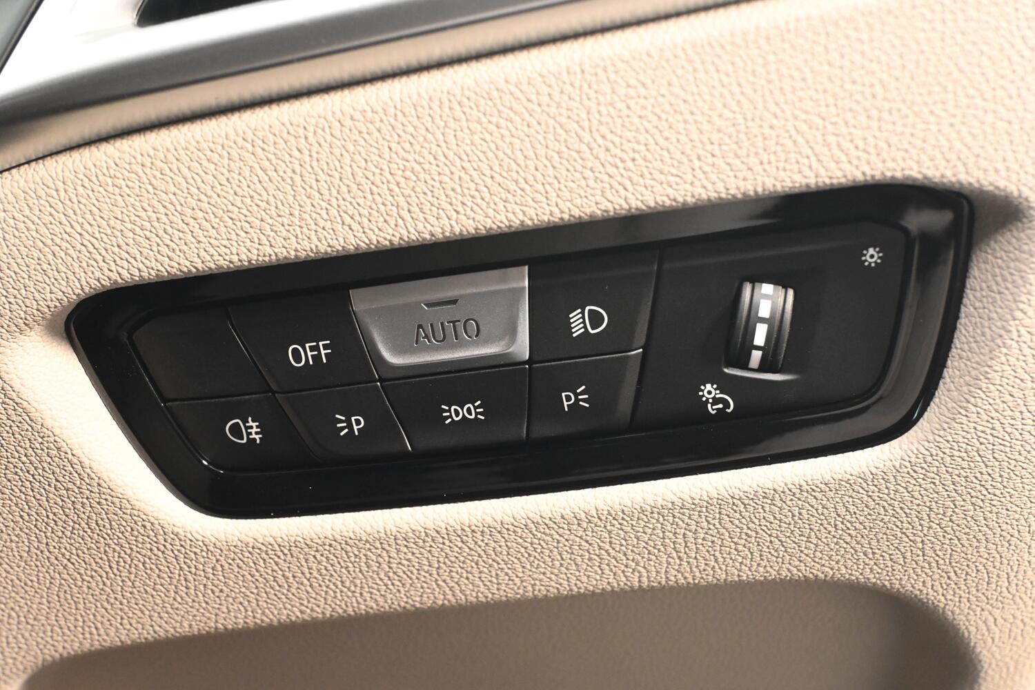 BMW i4 view 36