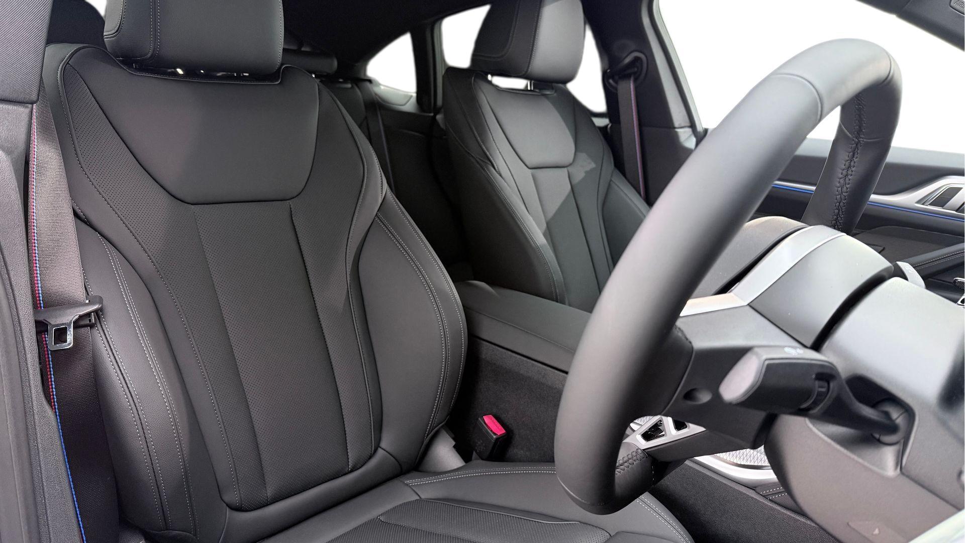 BMW i4 view 11