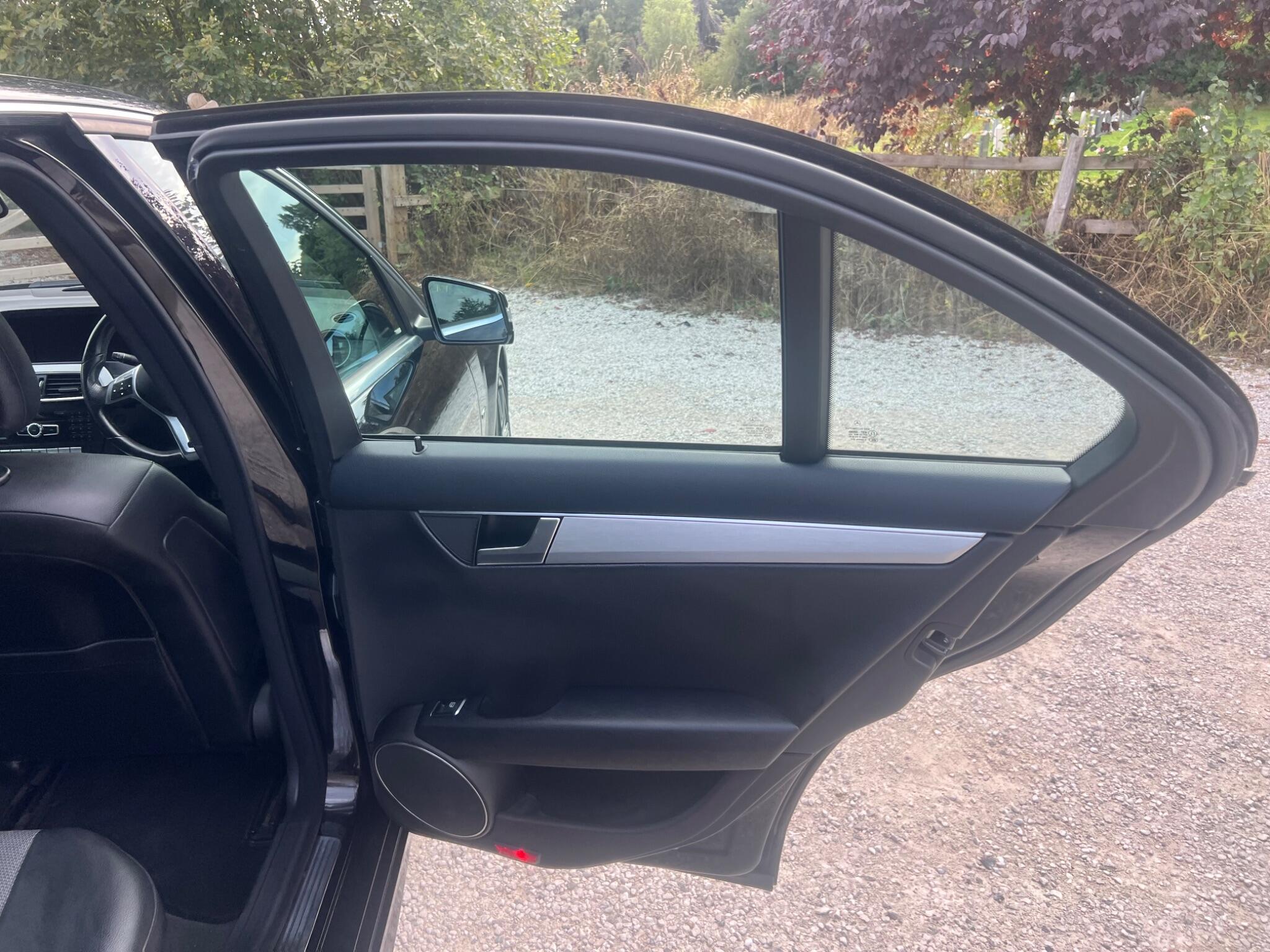Mercedes-Benz C Class view 25