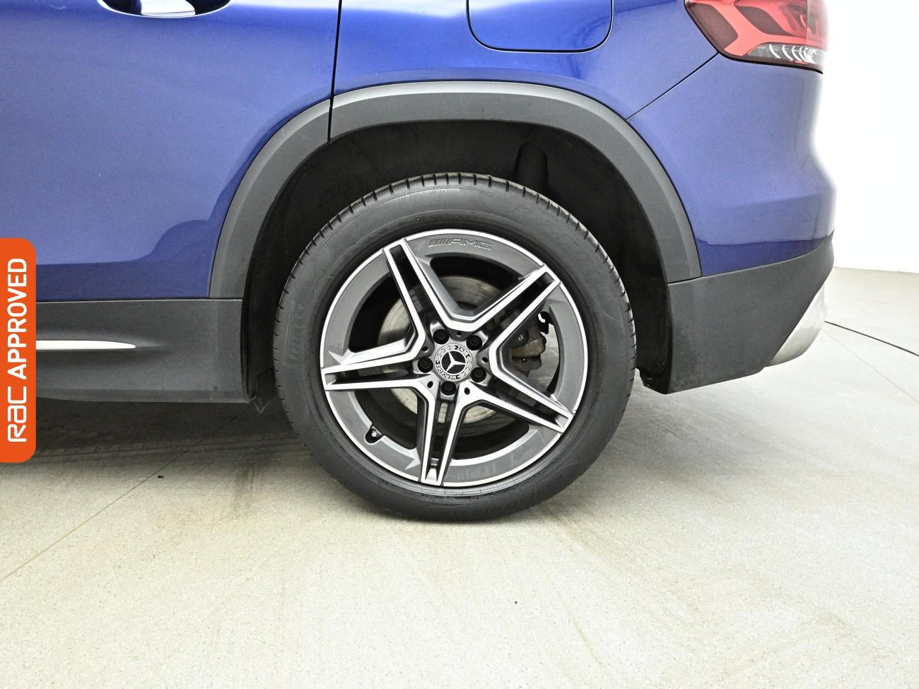 Mercedes-Benz GLB view 29