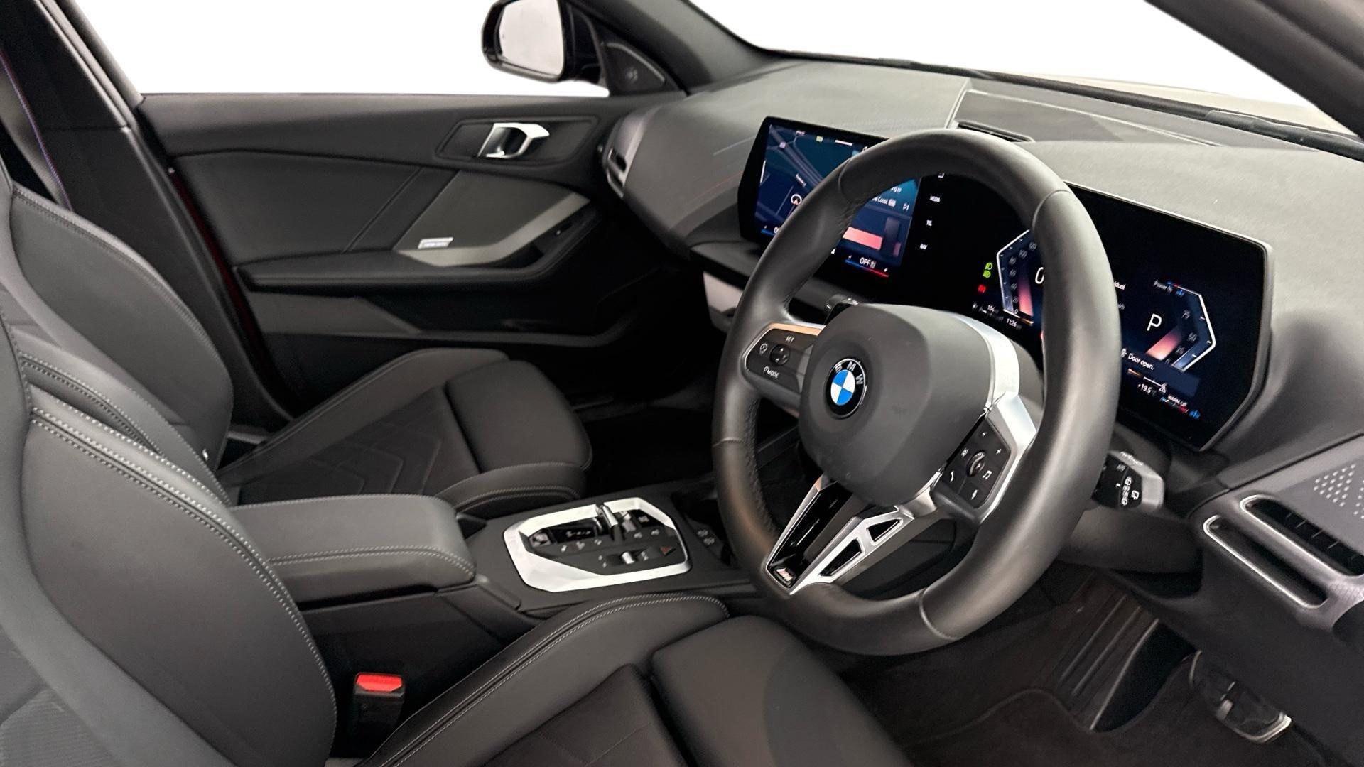 BMW 1 Series view 6
