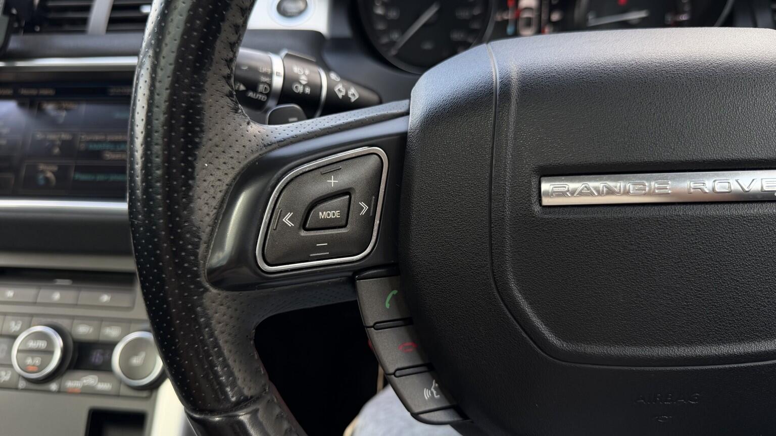 Land Rover Range Rover Evoque view 26