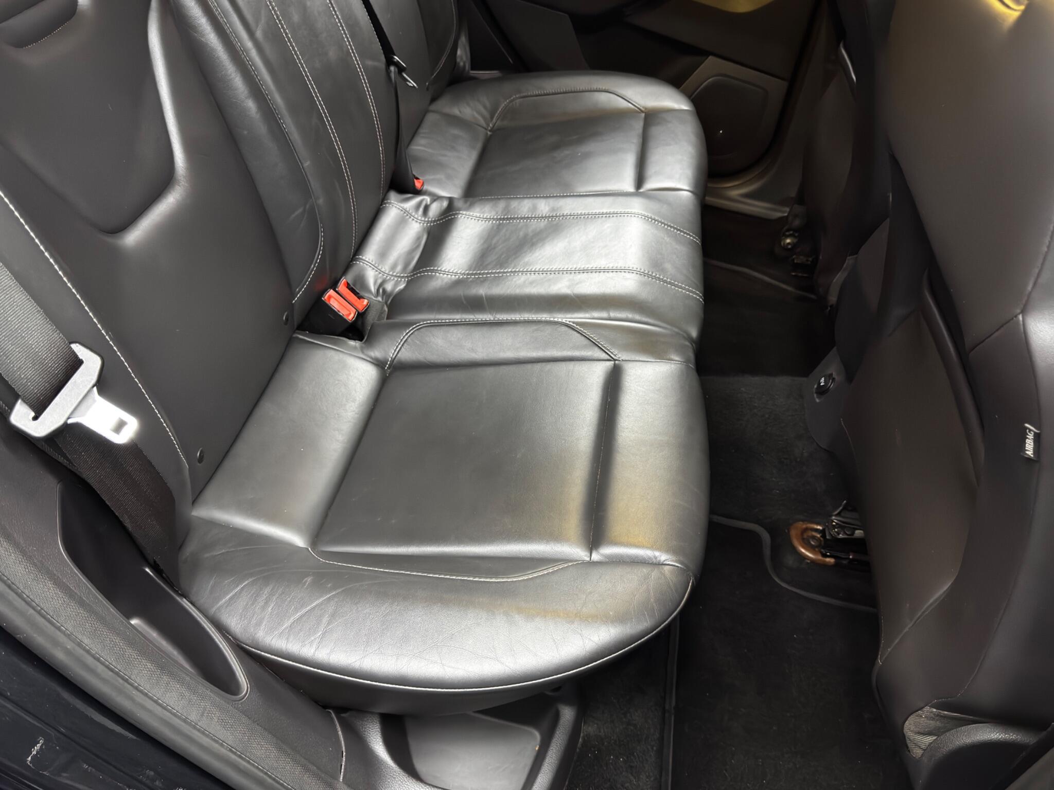 Ford Focus view 16