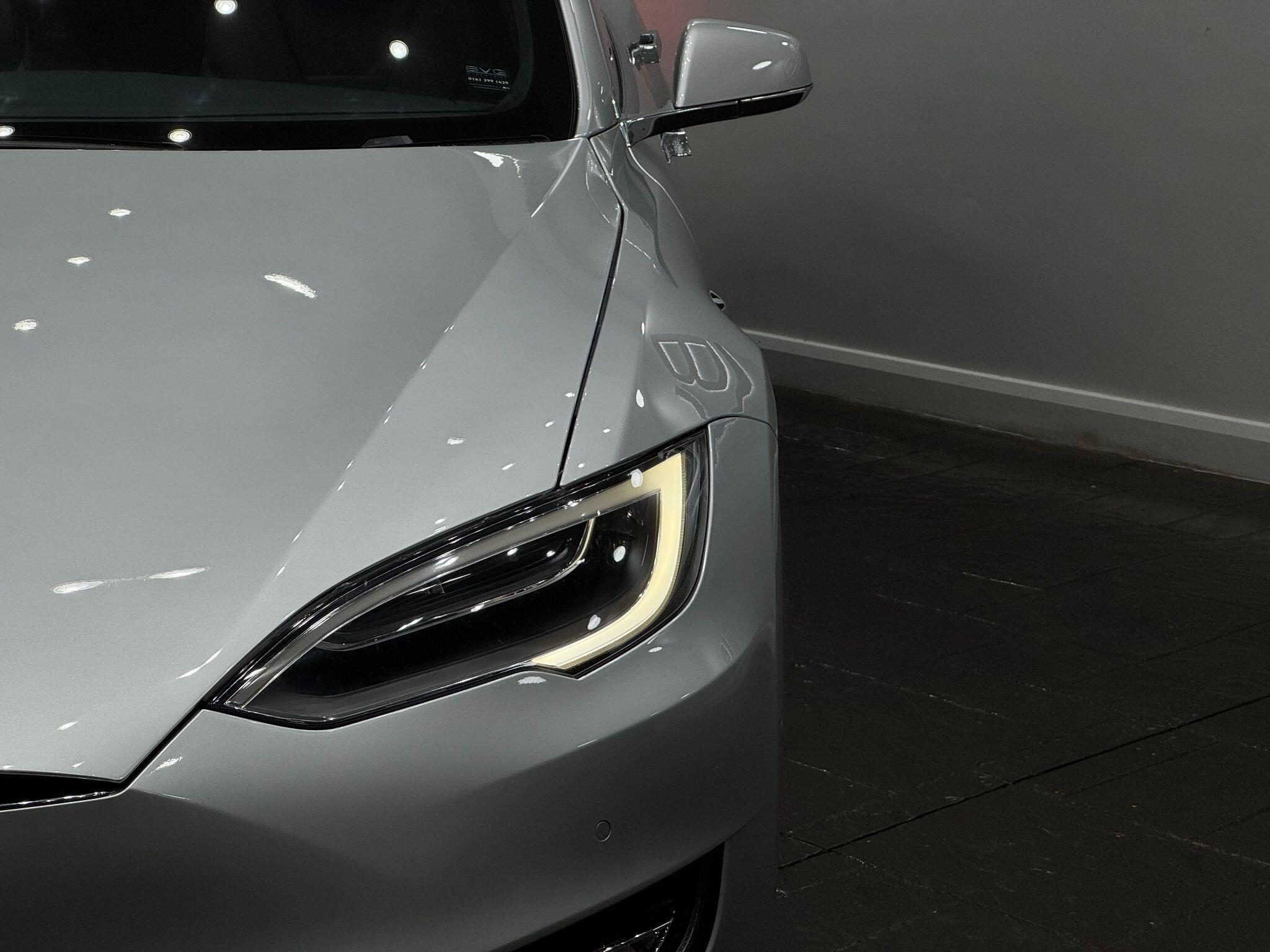 Tesla Model S view 11