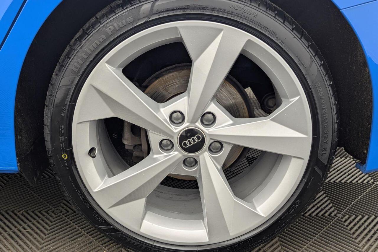 Audi A3 view 56