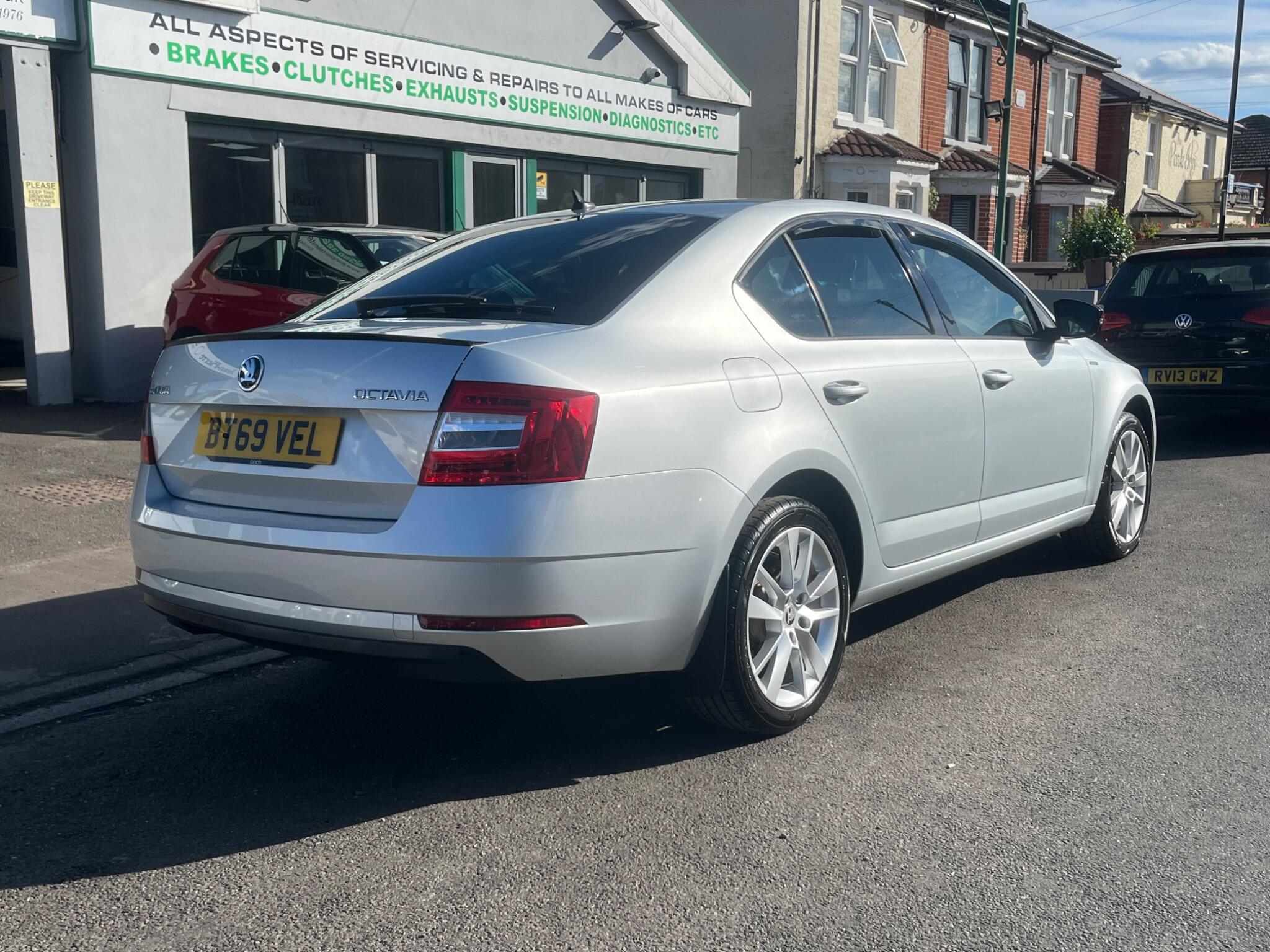 Skoda Octavia view 9