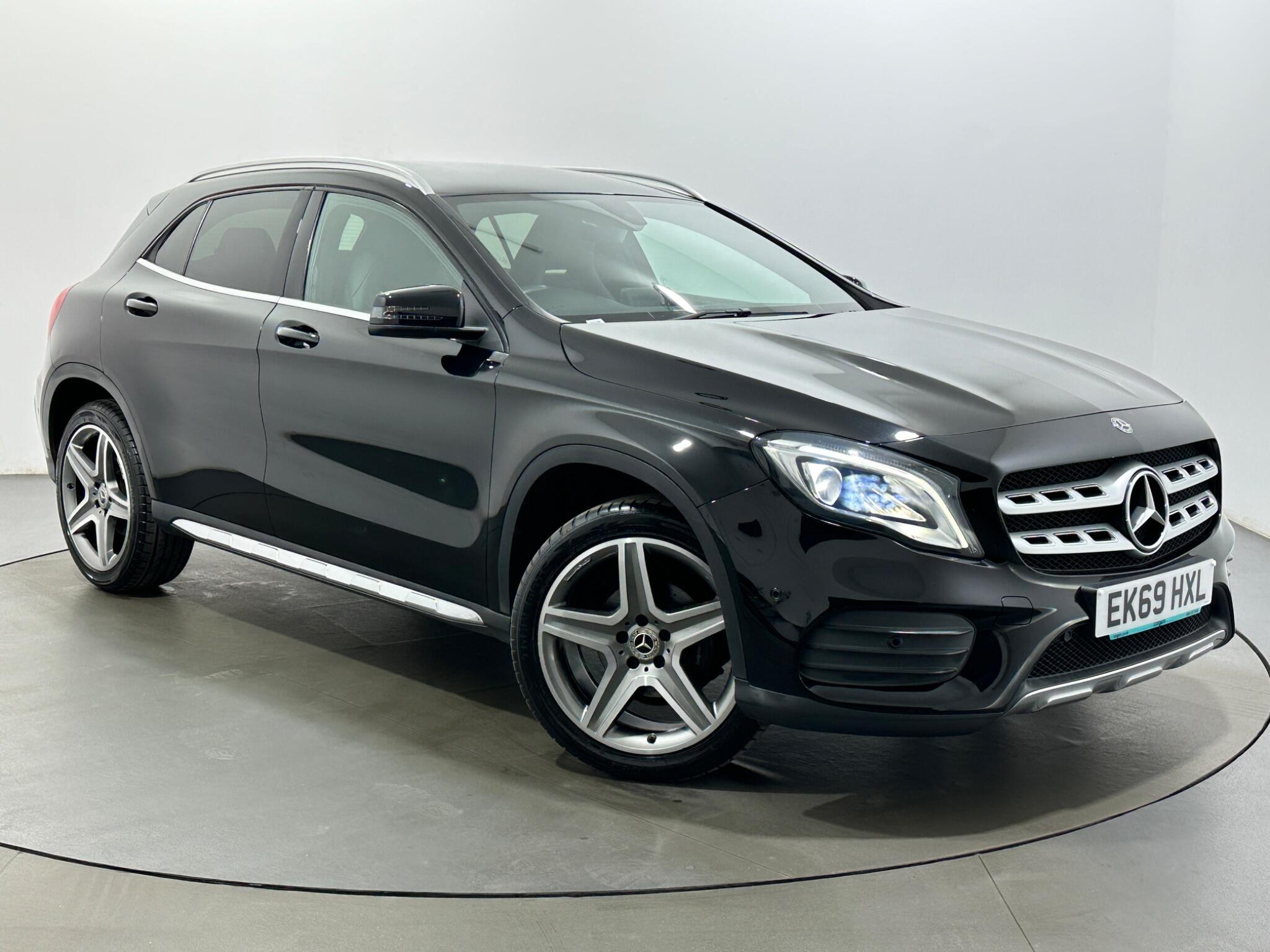 Mercedes-Benz Gla view 55
